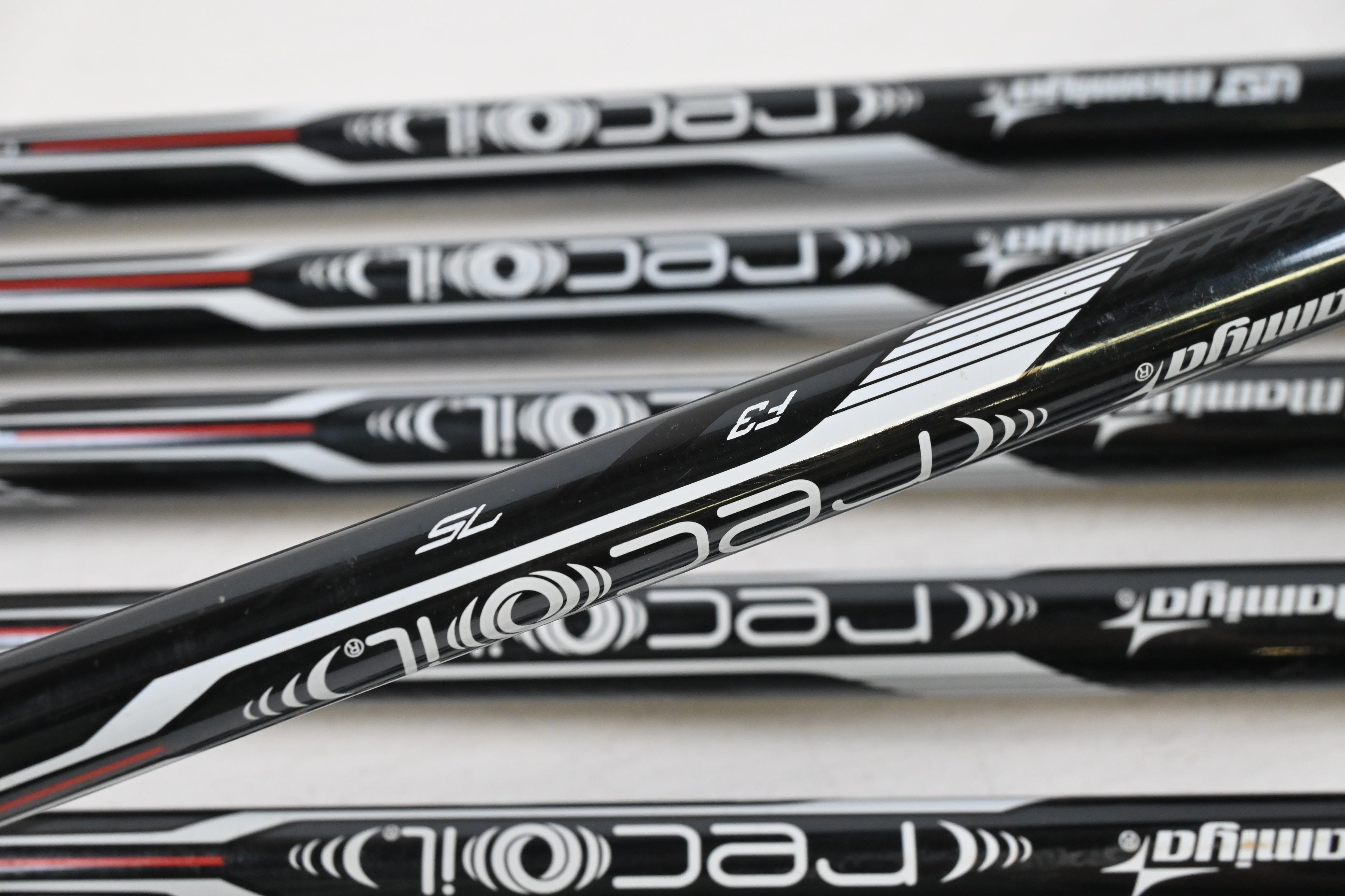 Callaway Apex 21 Irons / 5-PW+GW / Regular Flex UST Mamiya Recoil Dart 75 Shafts