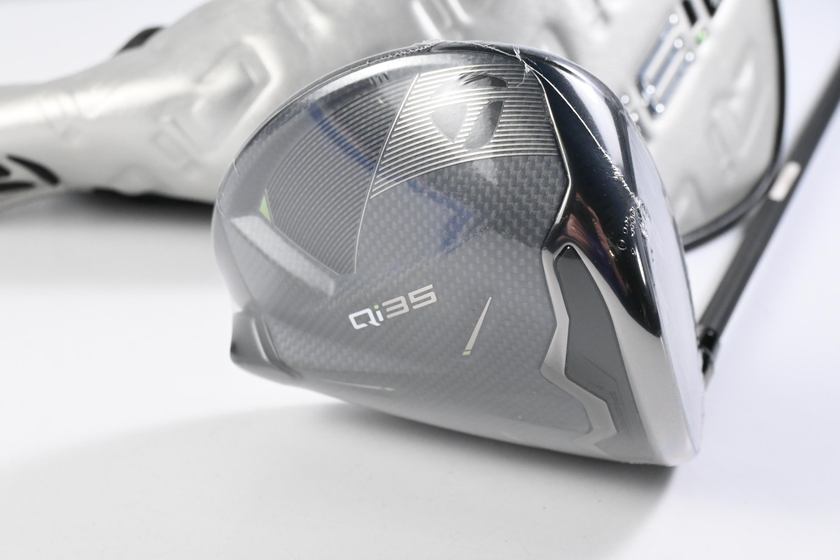 Taylormade Qi35 Max Driver / 12 Degree / Regular Flex Vanquish 4 Shaft