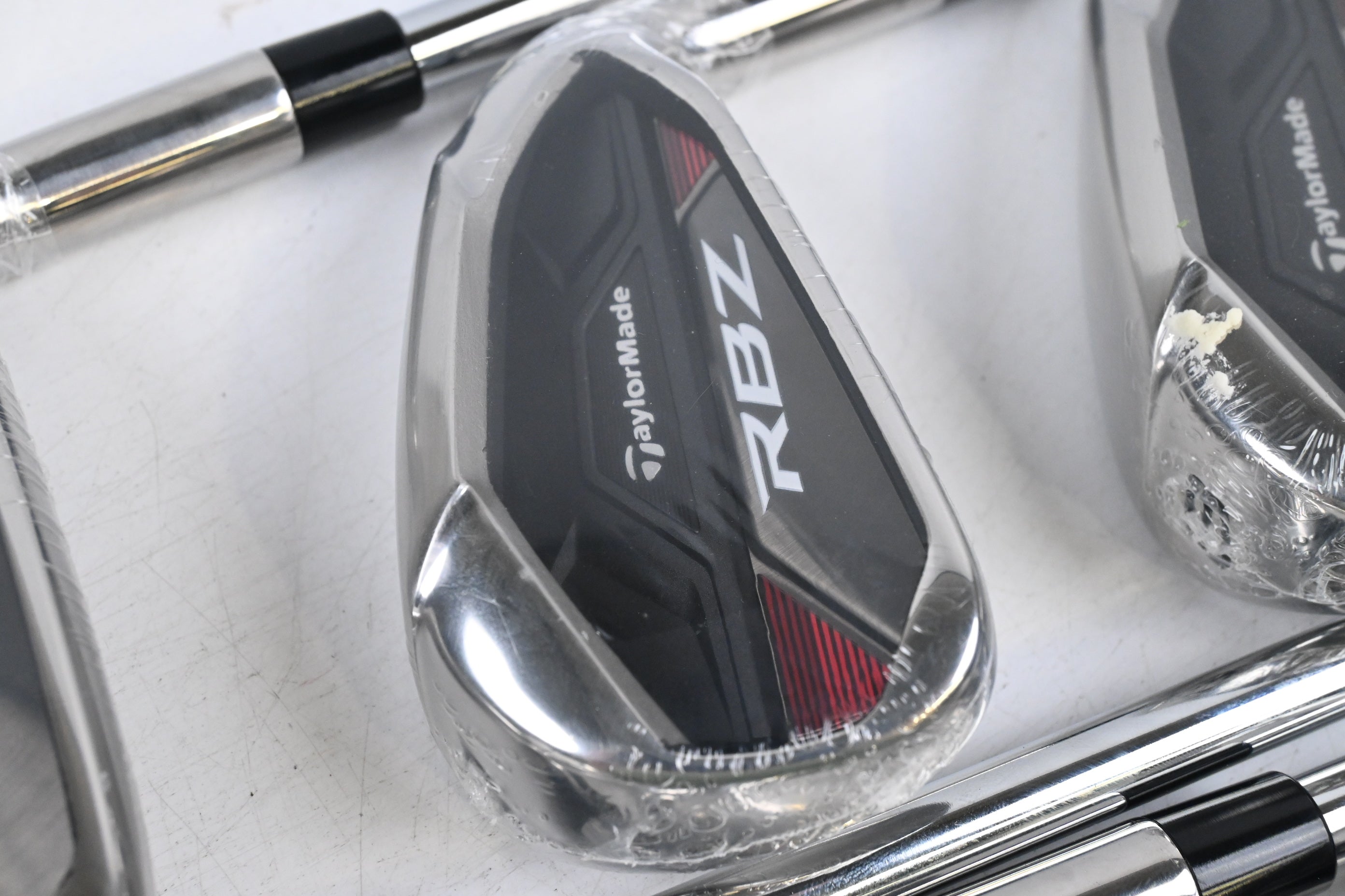Taylormade RBZ Irons / 6-PW+SW / Regular Flex Taylormade RBZ Shafts
