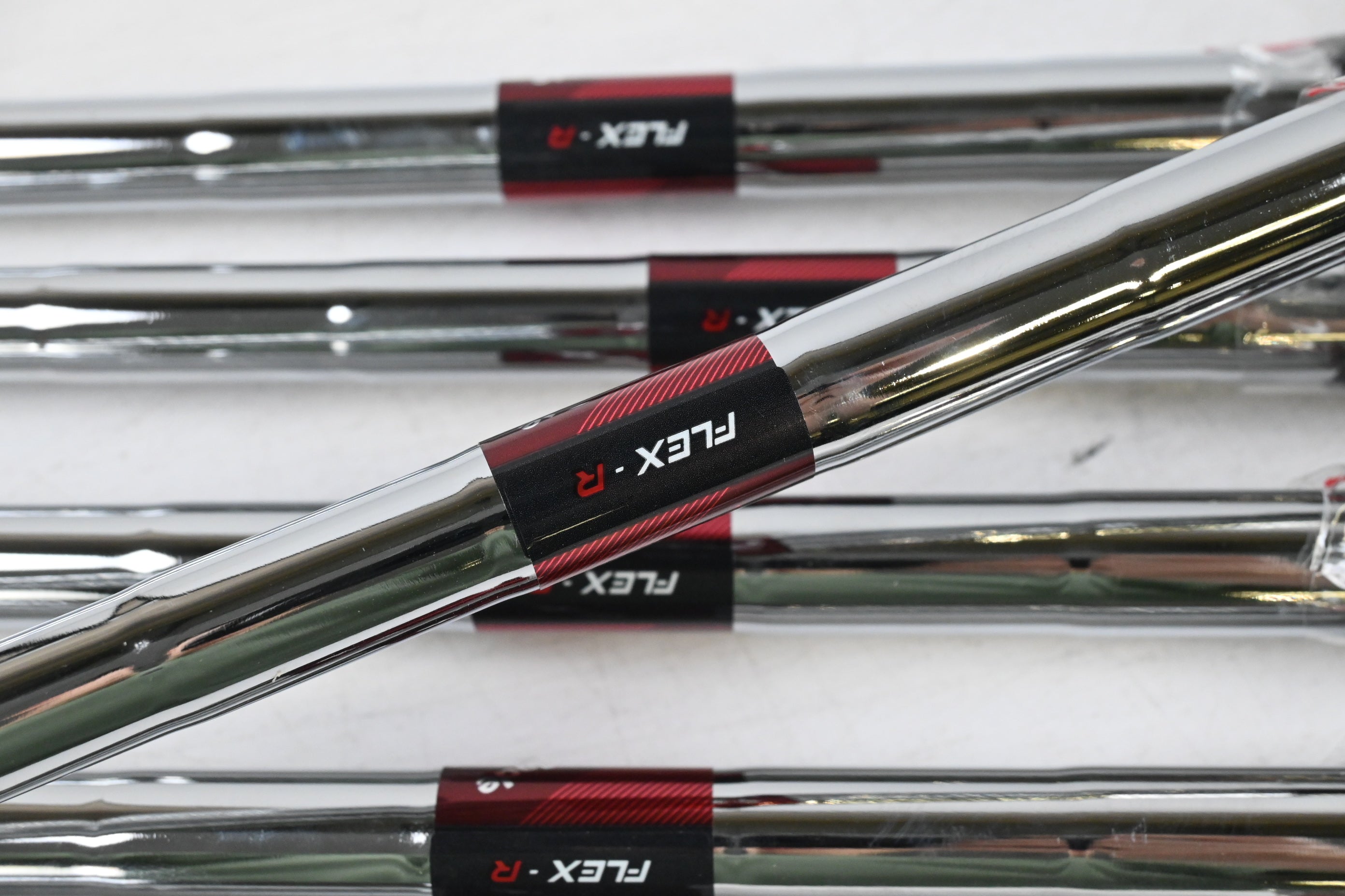 Taylormade RBZ Irons / 6-PW+SW / Regular Flex Taylormade RBZ Shafts