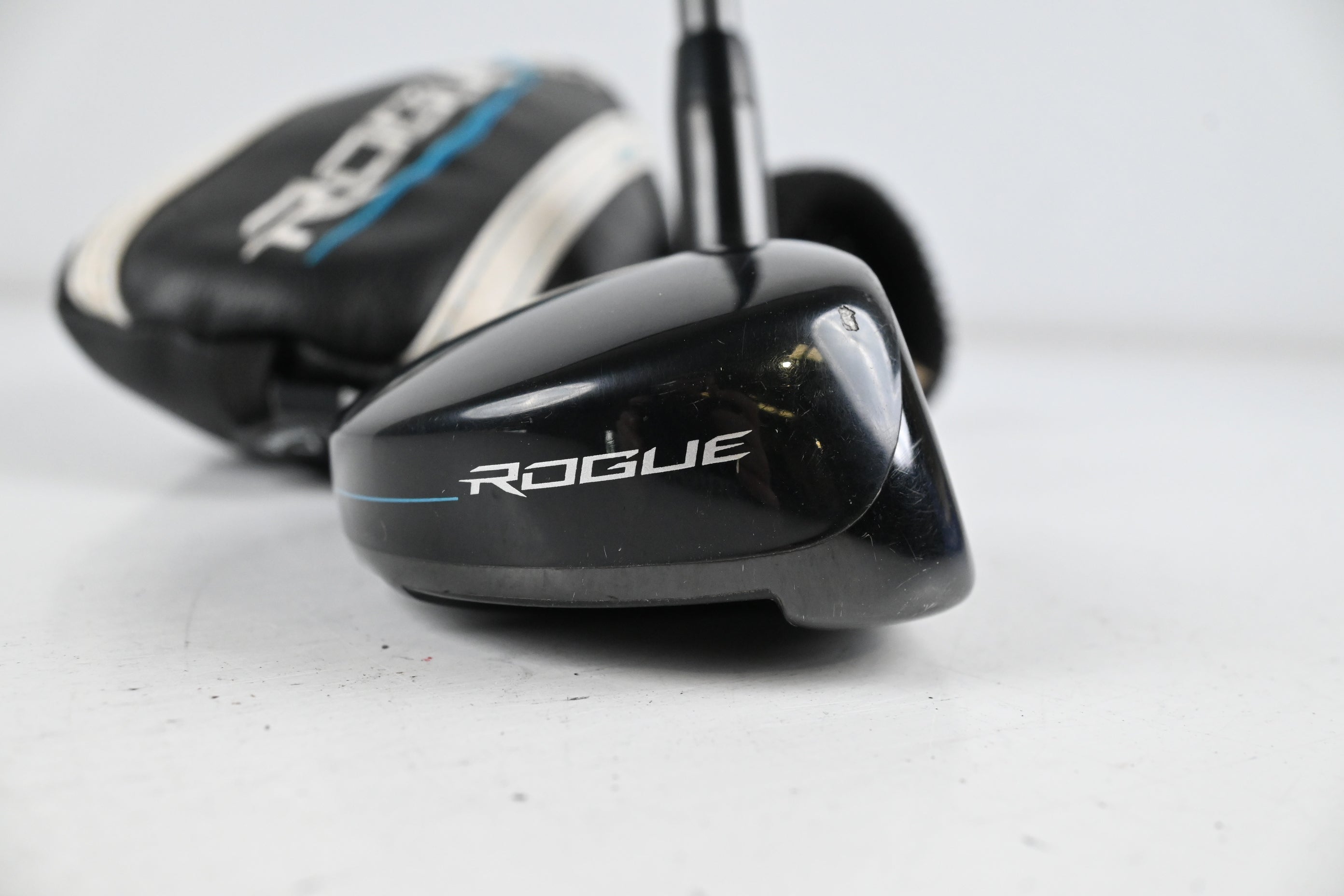 Callaway Rogue #3 Hybrid / 19 Degree / Regular Flex Aldila Synergy 60 Shaft
