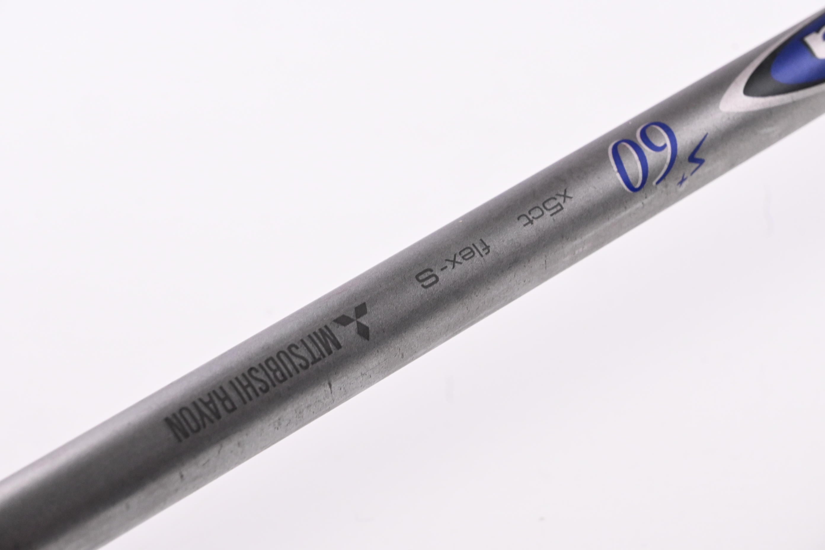 Titleist 915 D2 Driver / 10.5 Degree / Stiff Flex Diamana S+ 60 Blue Shaft