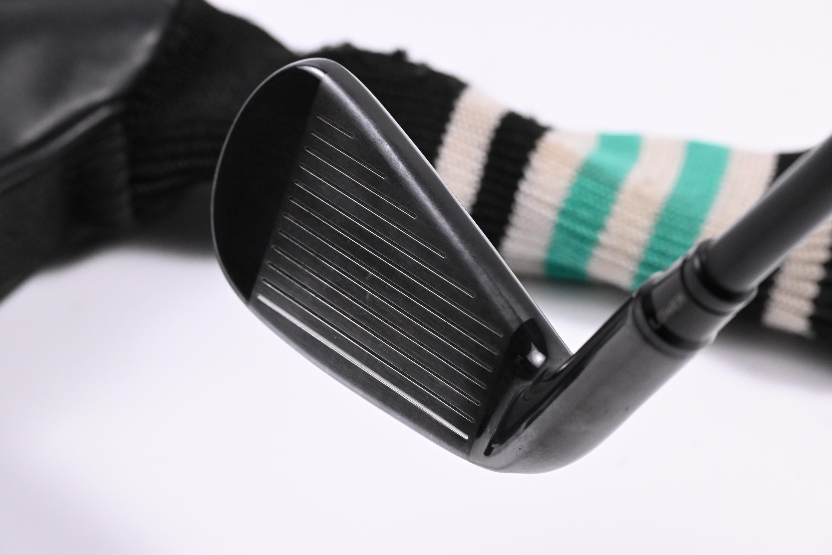 Taylormade GAPR Lo #2 Hybrid / 17 Degree / X-Flex HZRDUS Black 85 Shaft