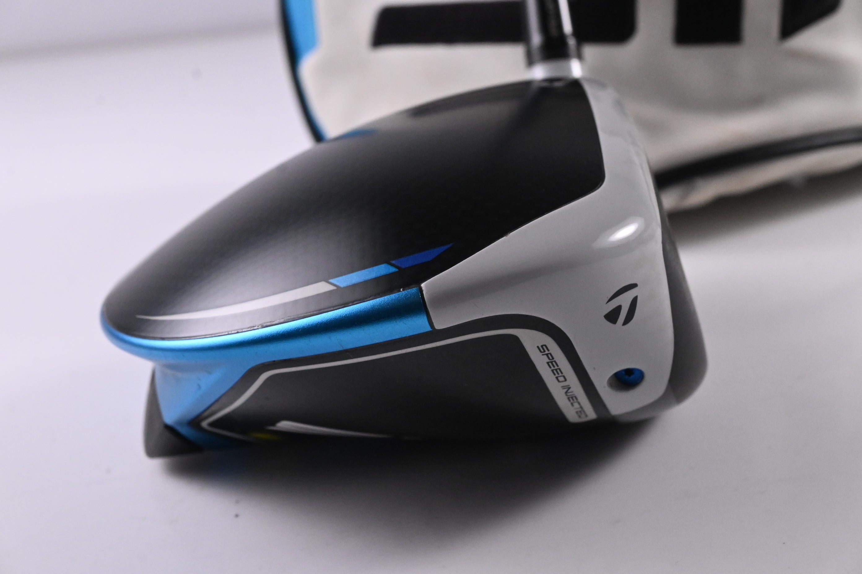 Taylormade SIM2 Max Driver / 10.5 Degree / Stiff Flex Fujikura Ventus Blue 5