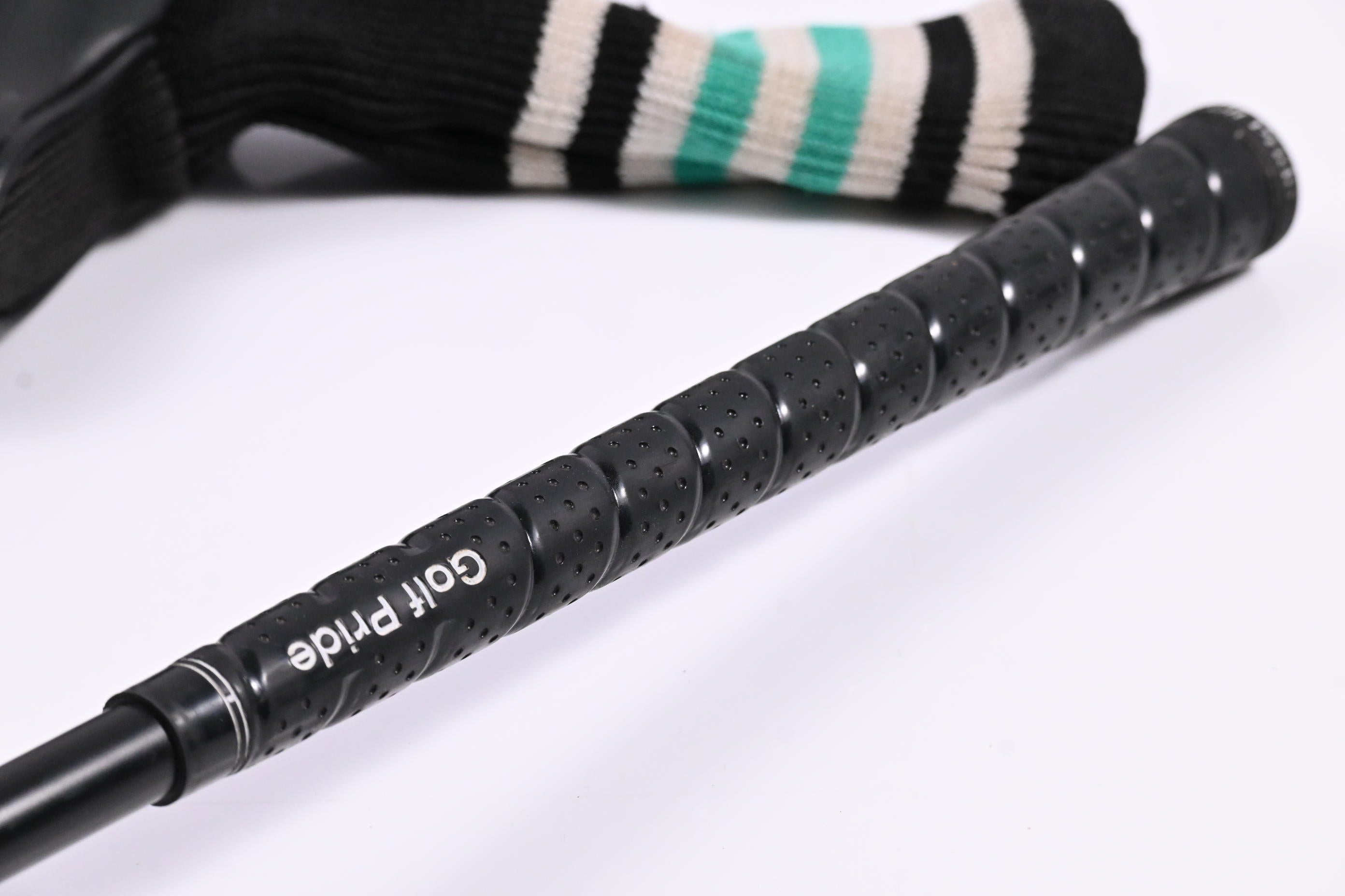 Taylormade GAPR Lo #2 Hybrid / 17 Degree / X-Flex HZRDUS Black 85 Shaft