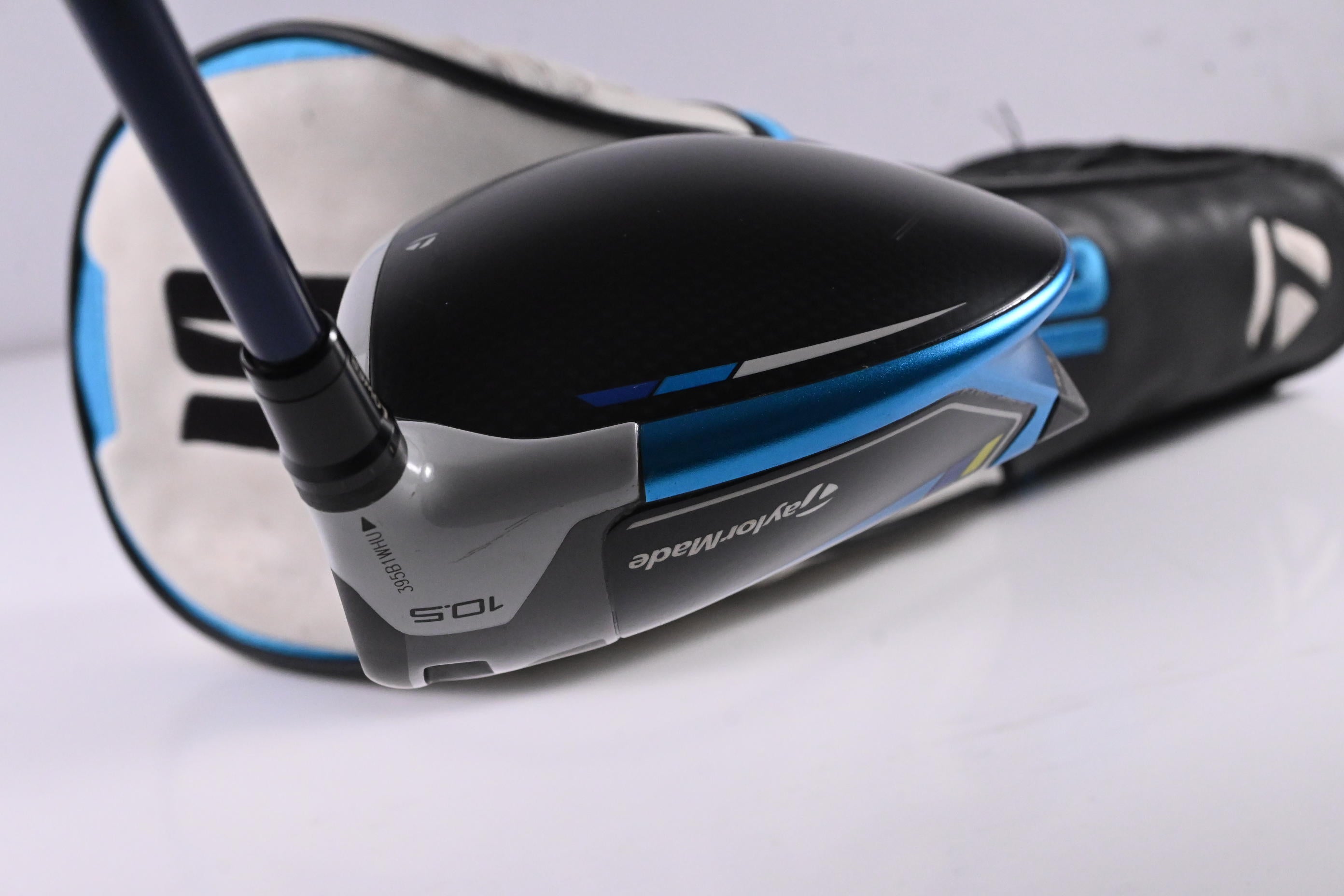 Taylormade SIM2 Max Driver / 10.5 Degree / Stiff Flex Fujikura Ventus Blue 5