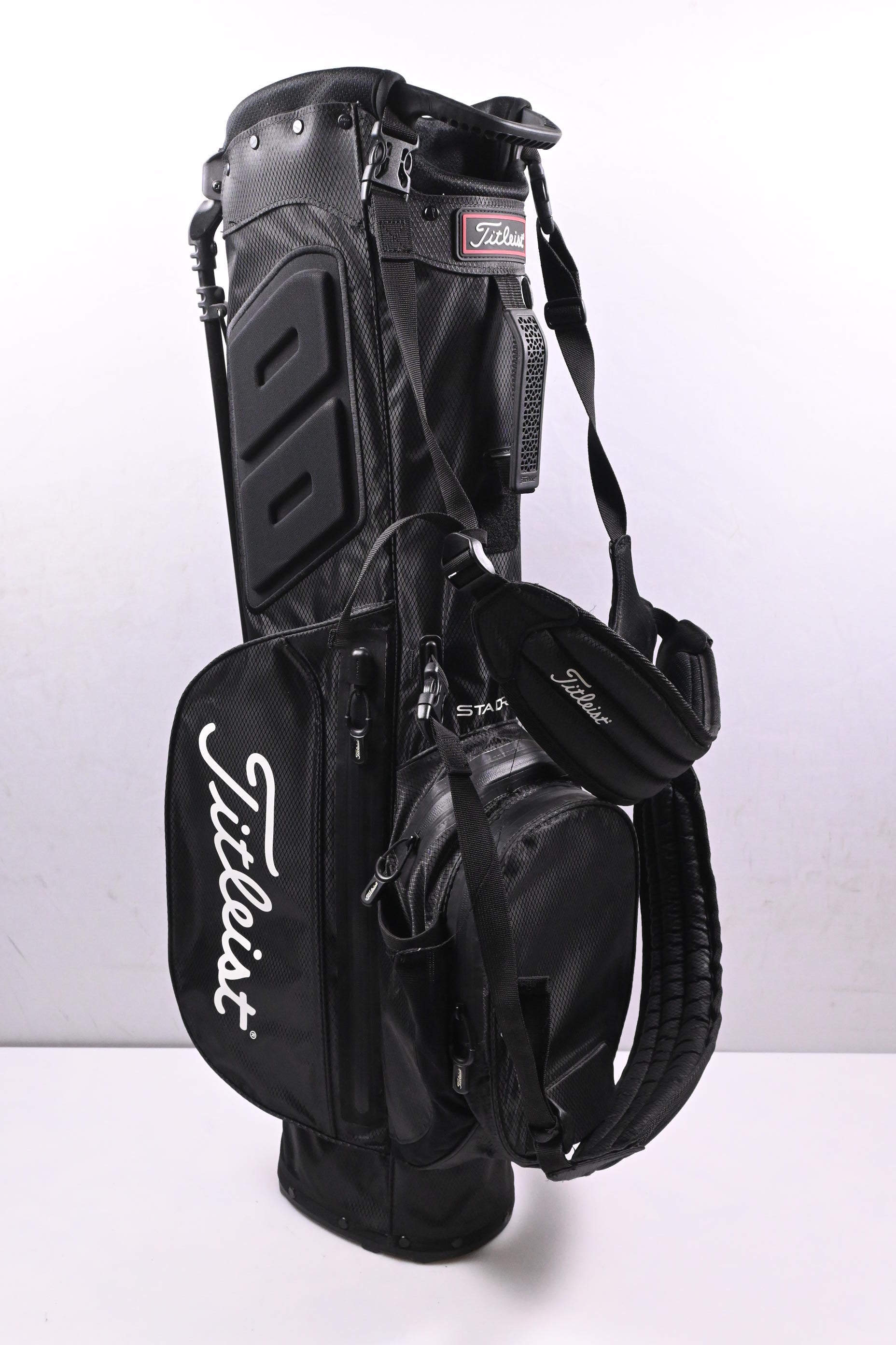 Titleist Players 4 StaDry Stand Bag / 4-Way Divider / Black