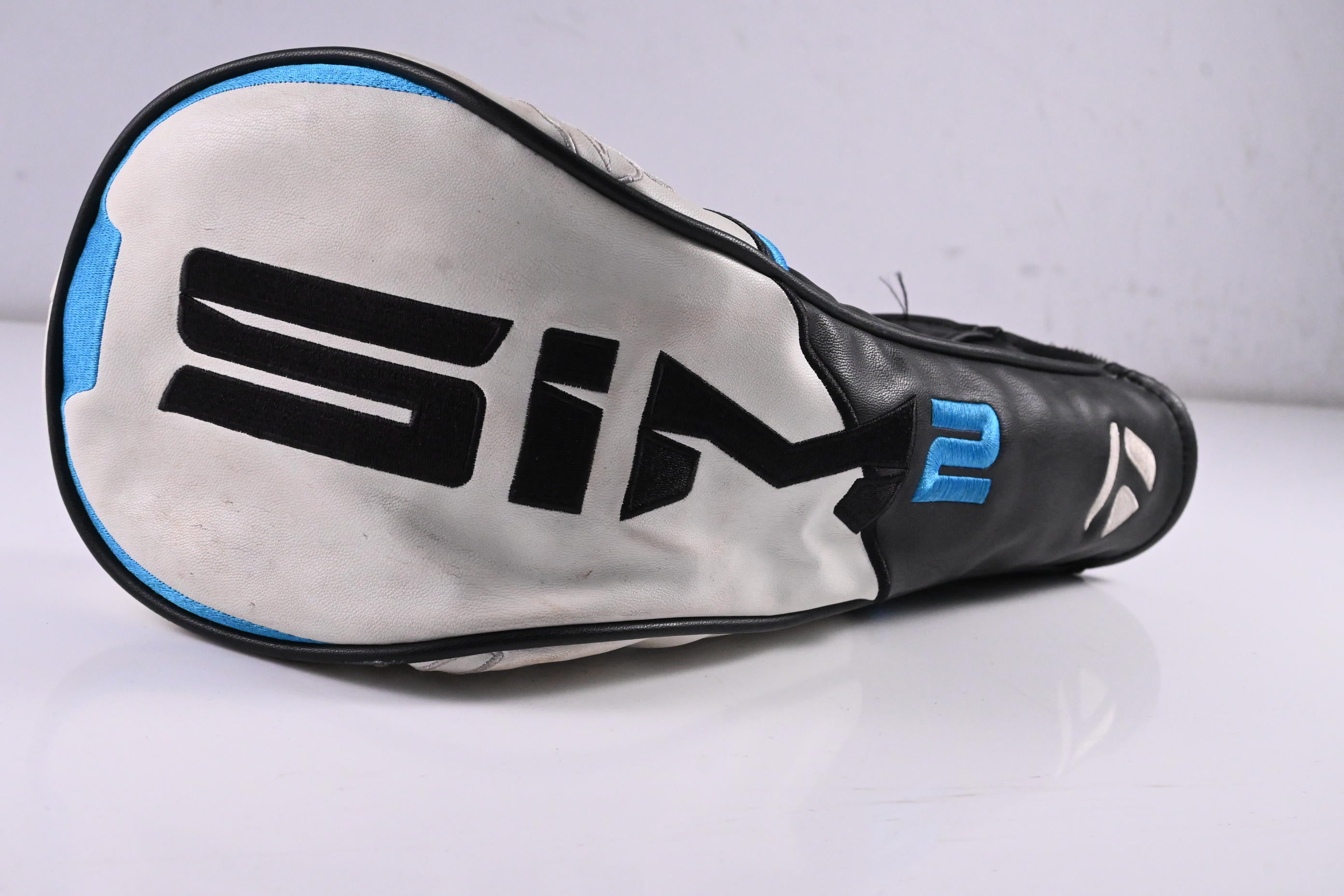 Taylormade SIM2 Max Driver / 10.5 Degree / Stiff Flex Fujikura Ventus Blue 5