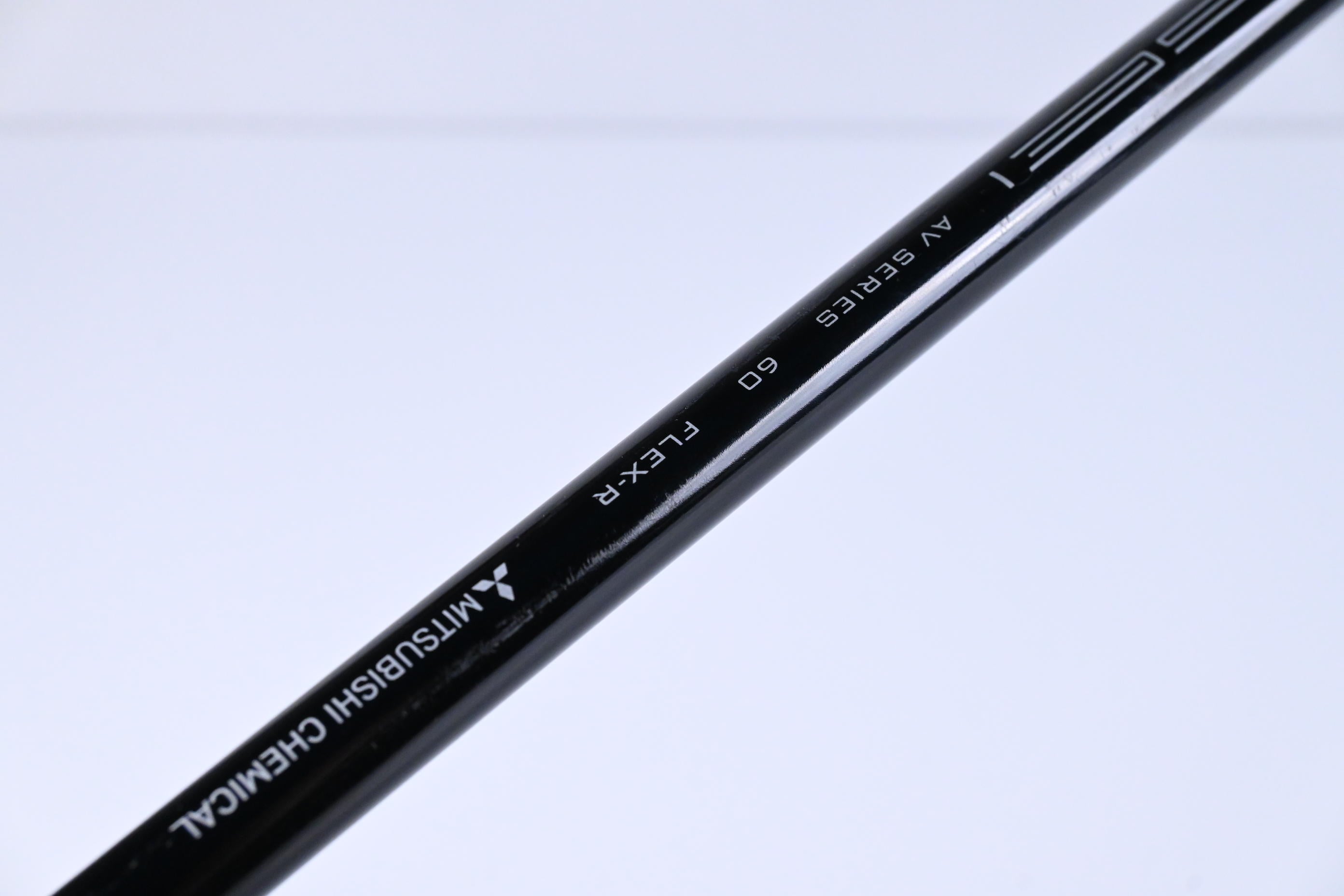 Wilson D9 #4 Hybrid / 22 Degree / Regular Flex Tensei AV Silver 60 Shaft