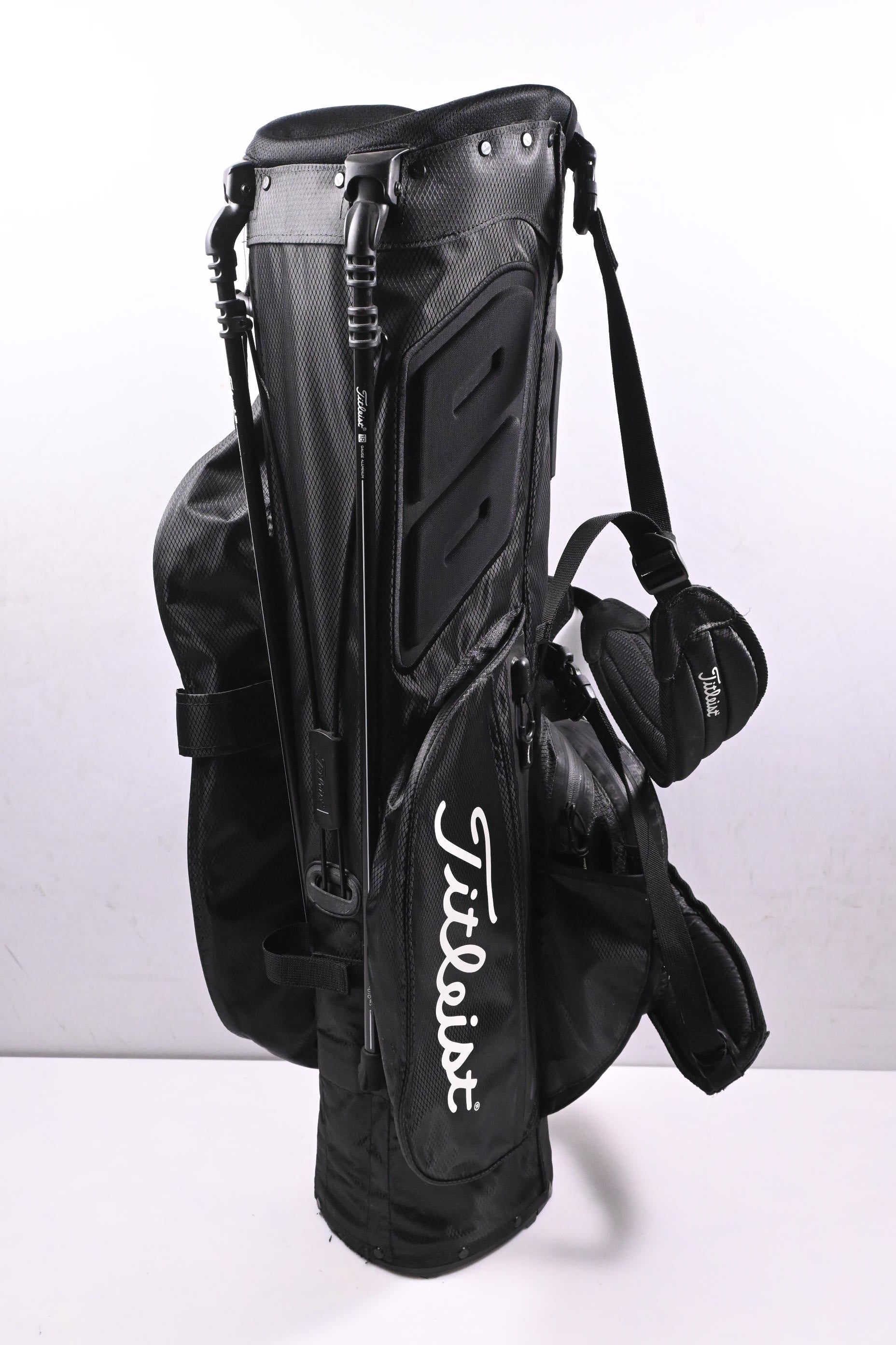 Titleist Players 4 StaDry Stand Bag / 4-Way Divider / Black