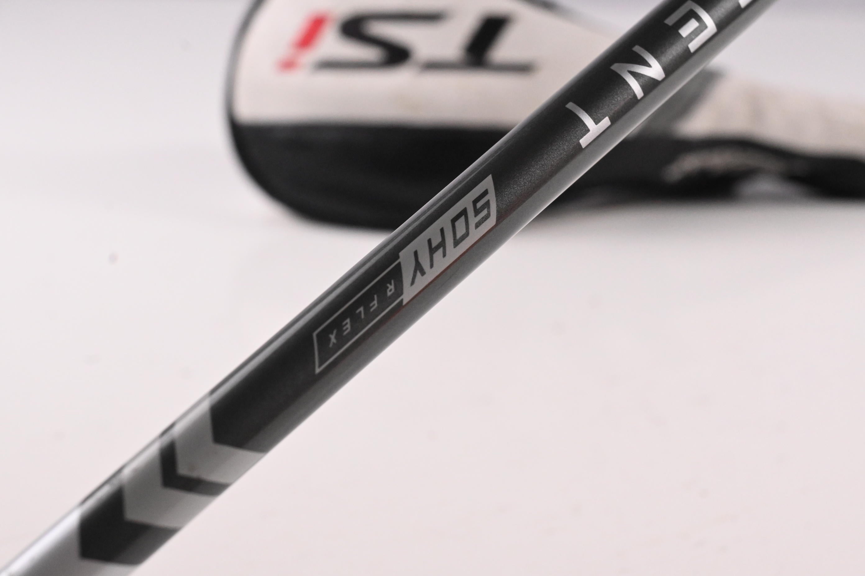 Titleist TSi1 #6 Hybrid / 26 Degree / Regular Flex Aldila Ascent 50 Shaft