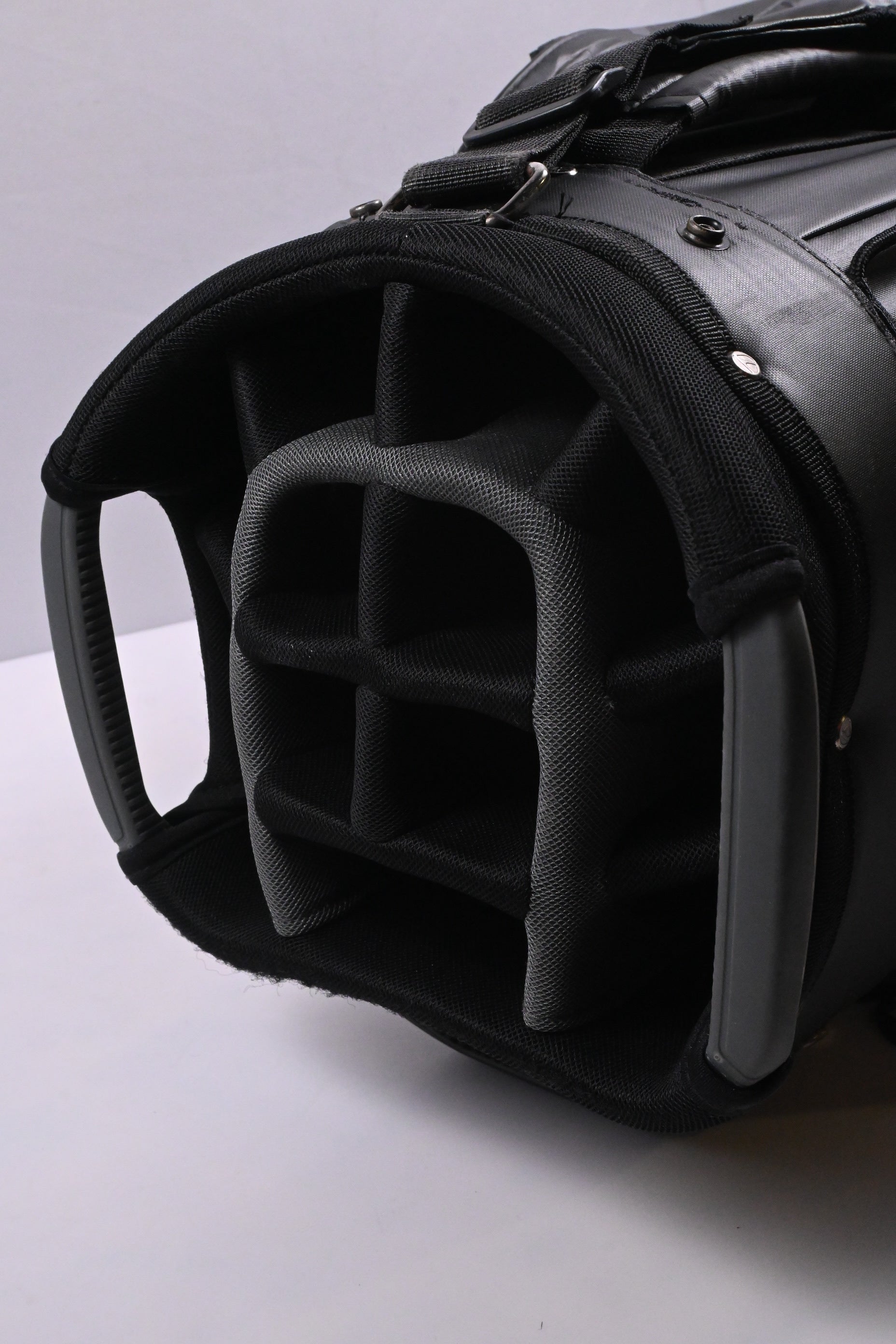 Taylormade Storm Dry Cart Bag / 14-Way Divider / Black