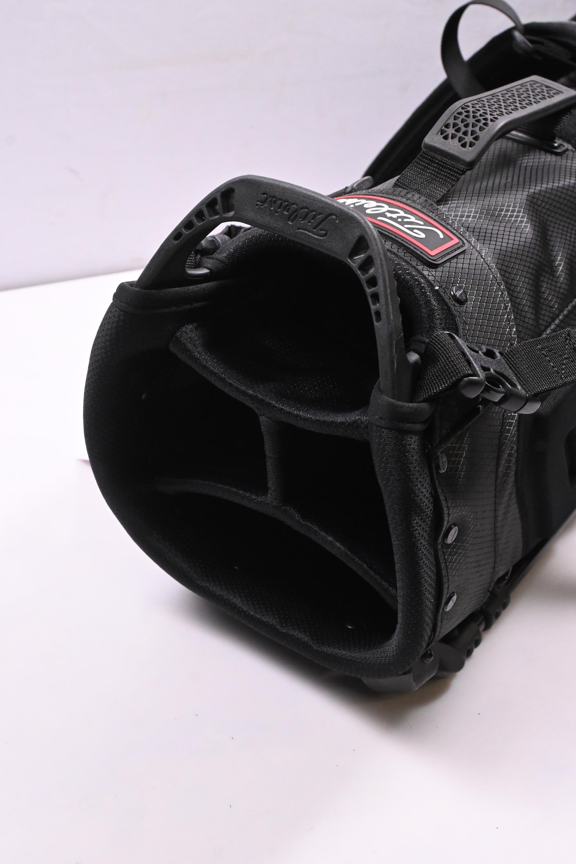 Titleist Players 4 StaDry Stand Bag / 4-Way Divider / Black