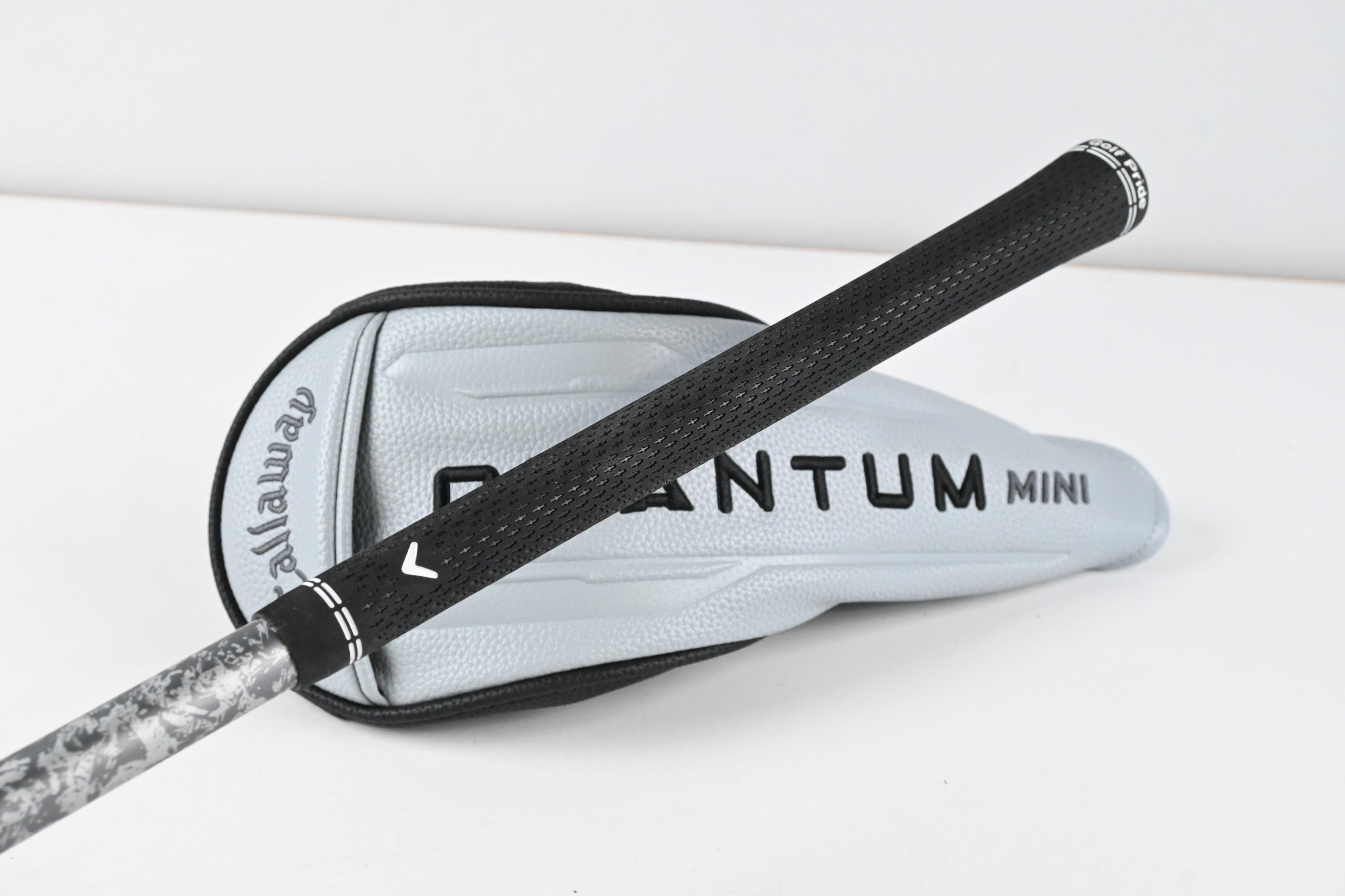 Callaway Quantum Mini Driver / 13.5 Degree / Stiff Flex Denali Frost Silver 60