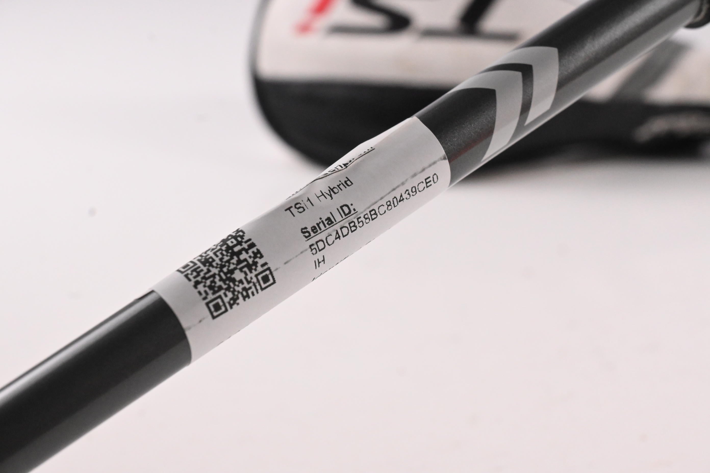 Titleist TSi1 #6 Hybrid / 26 Degree / Regular Flex Aldila Ascent 50 Shaft