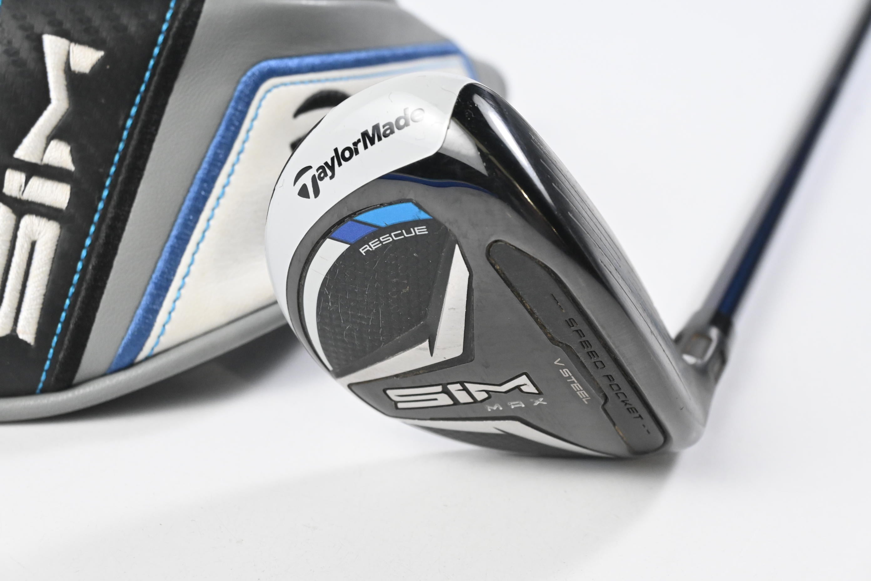 Taylormade SIM Max #3 Hybrid / 19 Degree / Stiff Flex Fujikura Ventus Blue 7