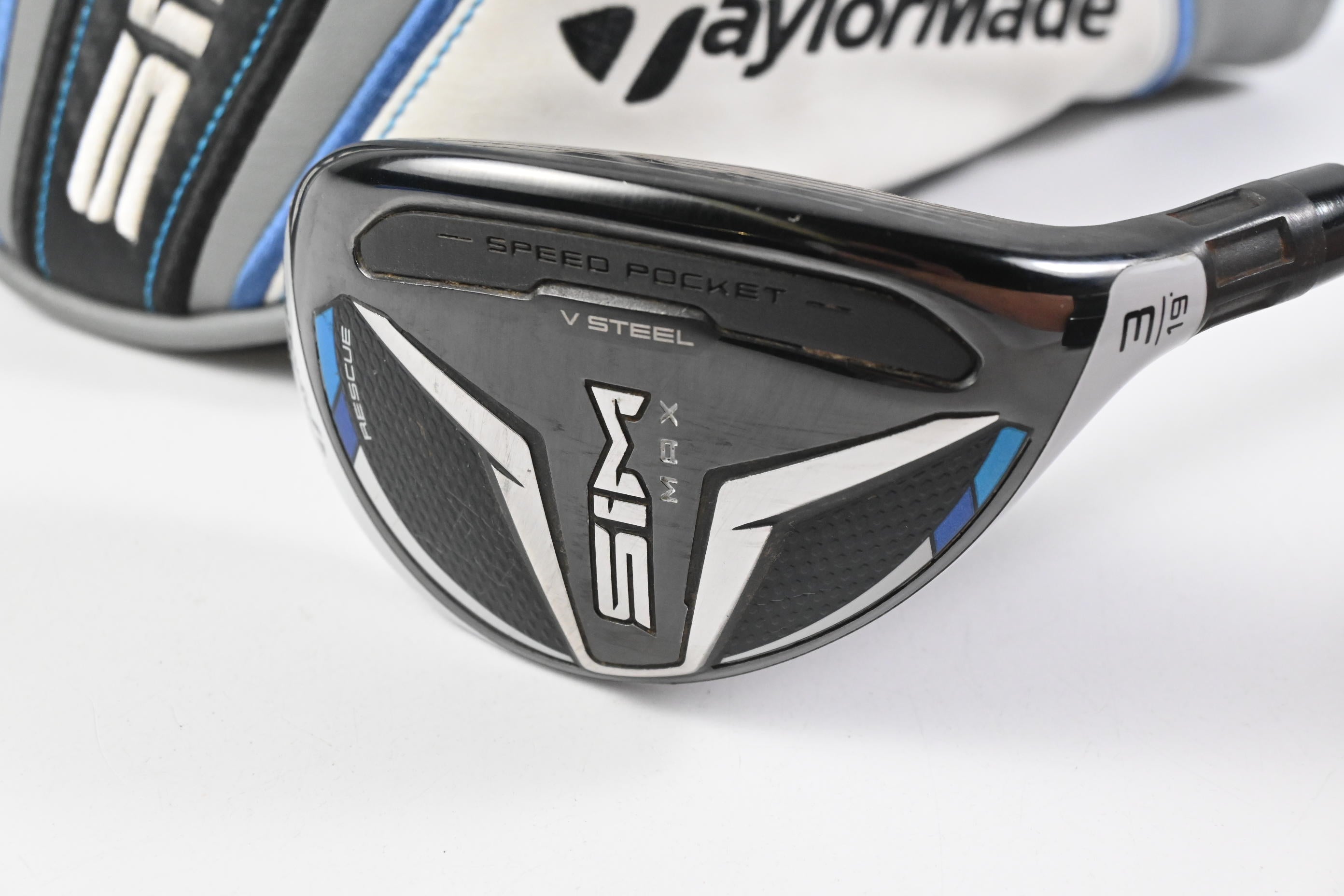 Taylormade SIM Max #3 Hybrid / 19 Degree / Stiff Flex Fujikura Ventus Blue 7