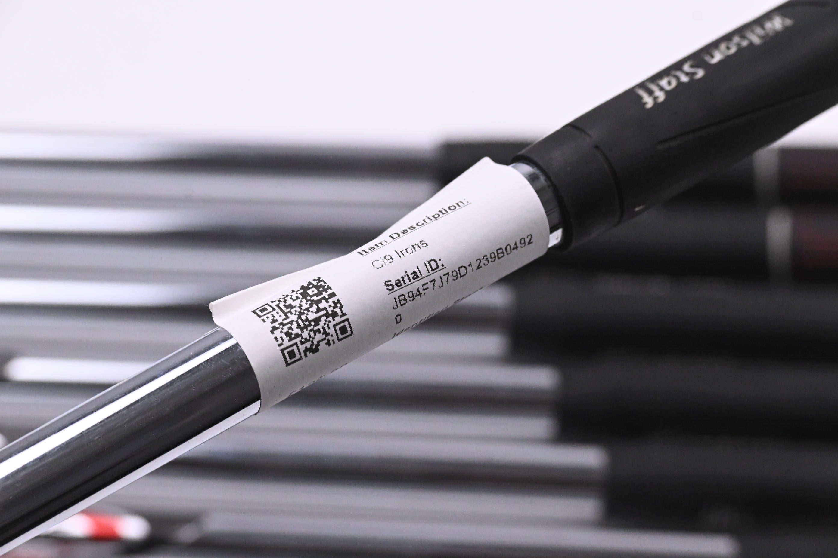 Wilson Staff Ci9 Irons / 4-PW+SW / Regular Flex SS 105 Shafts