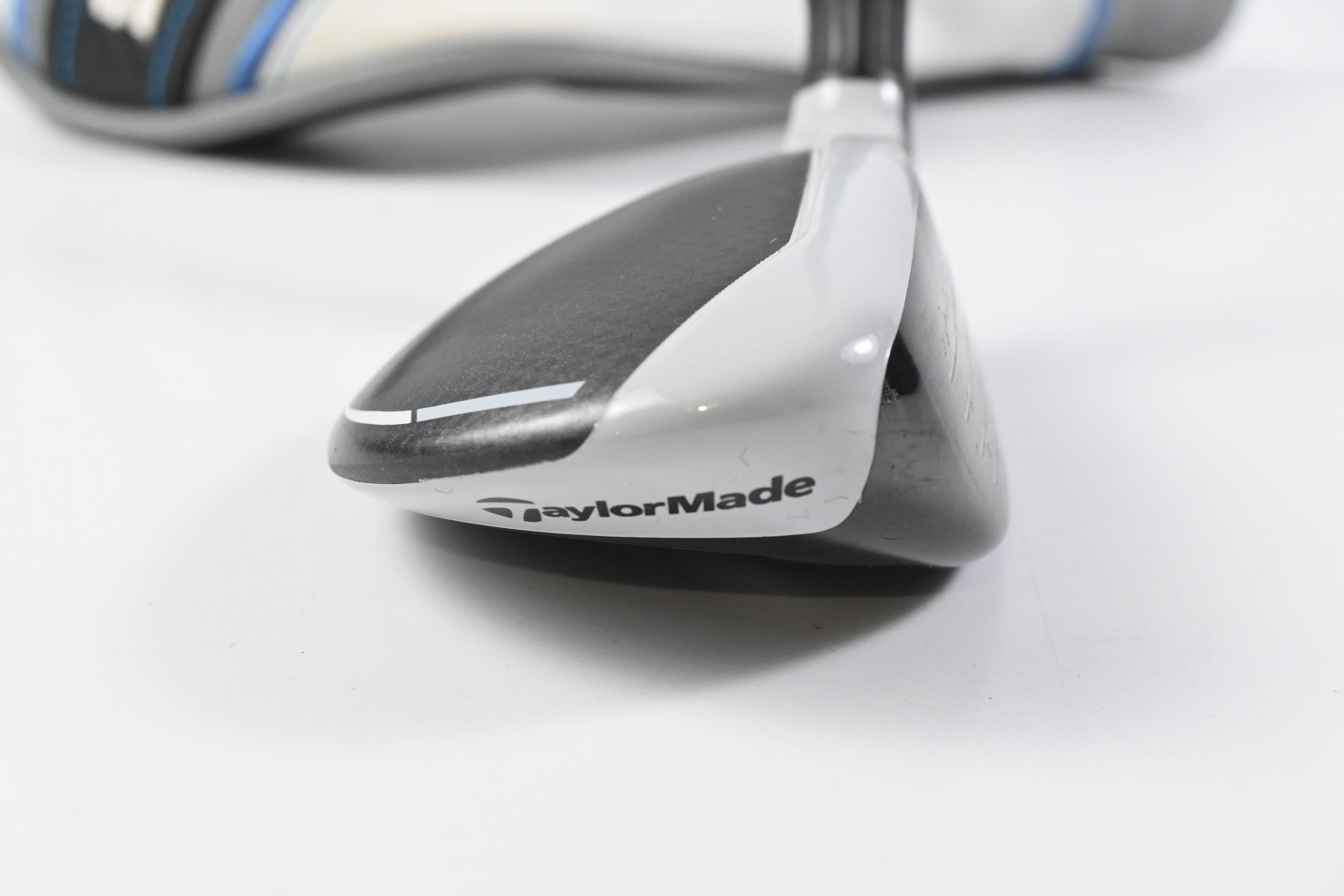 Taylormade SIM Max #3 Hybrid / 19 Degree / Stiff Flex Fujikura Ventus Blue 7