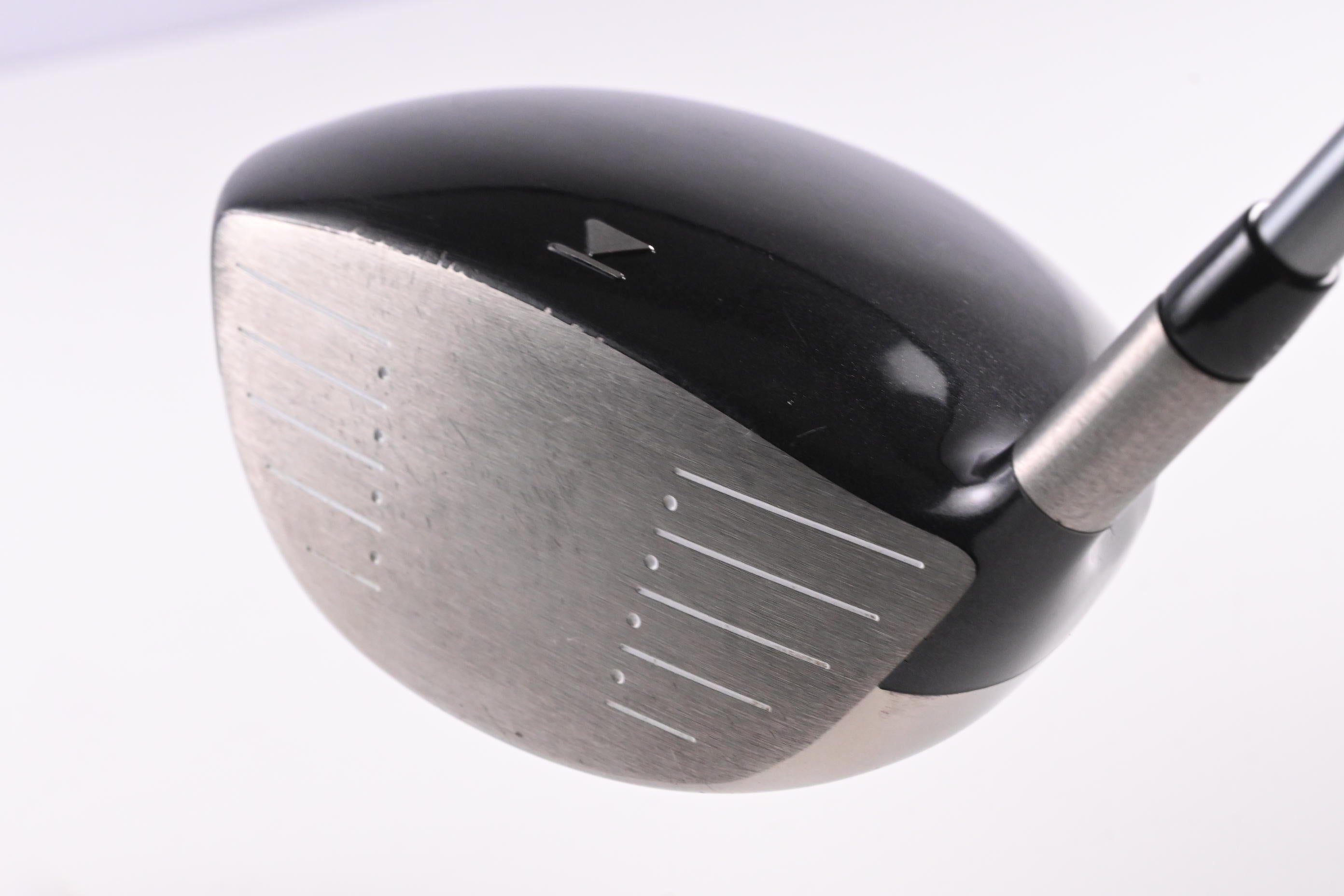 Titleist 909 D2 Driver / 9.5 Degree / Regular Flex Diamana 65 Shaft