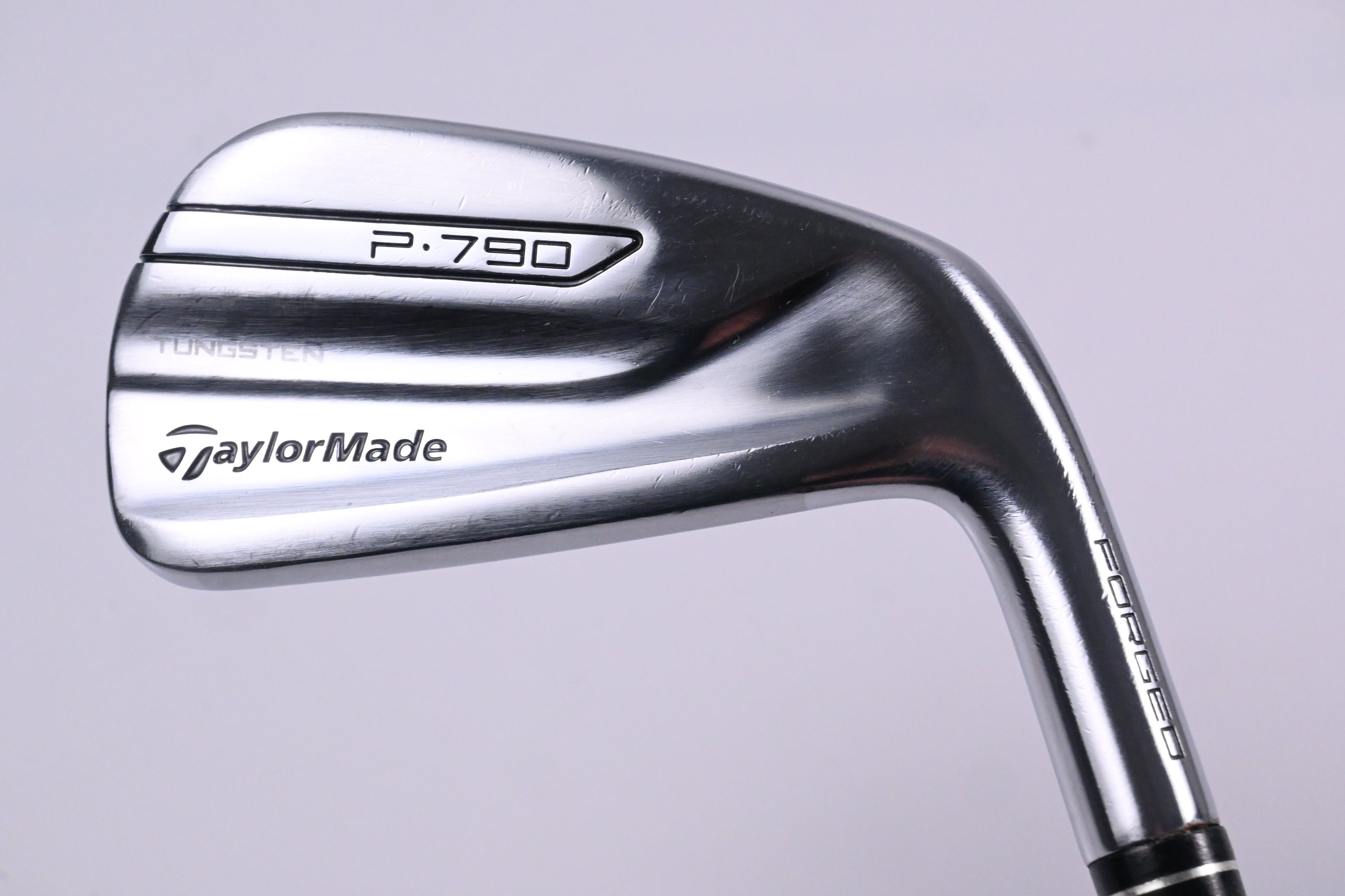 Taylormade P790 UDI 2017 #2 Iron / 17 Degree / Stiff Flex Dynamic Gold 105 S300