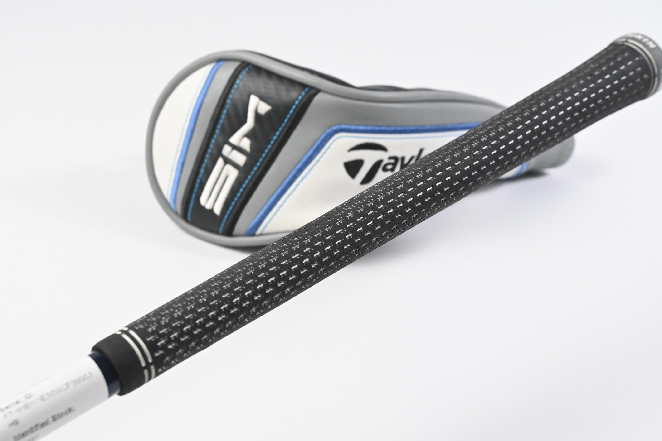 Taylormade SIM Max #3 Hybrid / 19 Degree / Stiff Flex Fujikura Ventus Blue 7