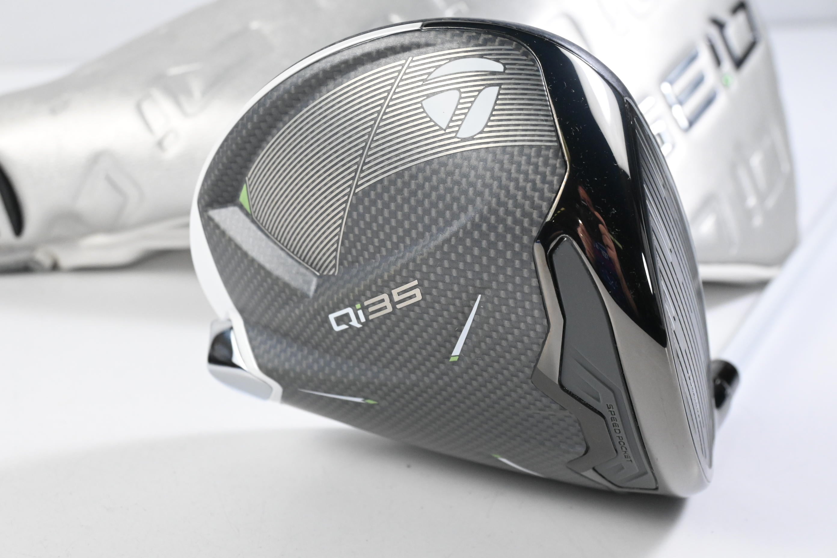 Ladies Taylormade Qi35 Max Lite Driver / 12 Degree / Ladies Flex Fujikura