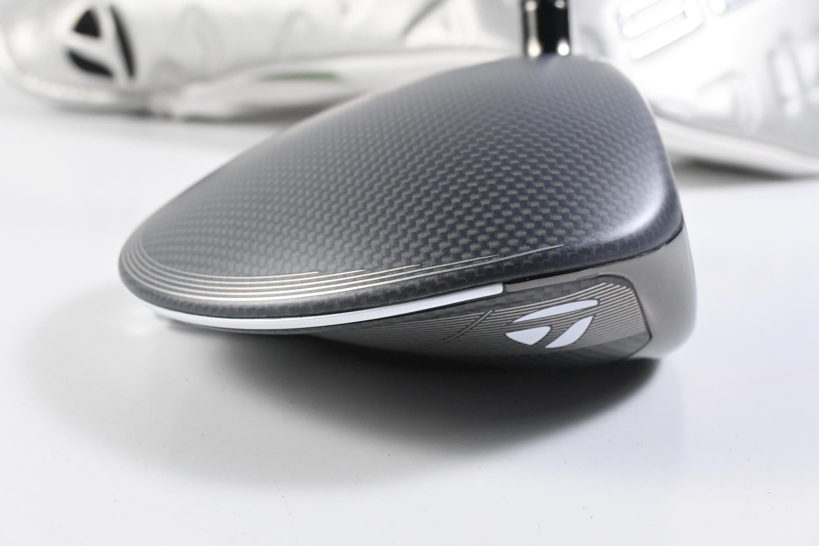 Ladies Taylormade Qi35 Max Lite Driver / 12 Degree / Ladies Flex Fujikura