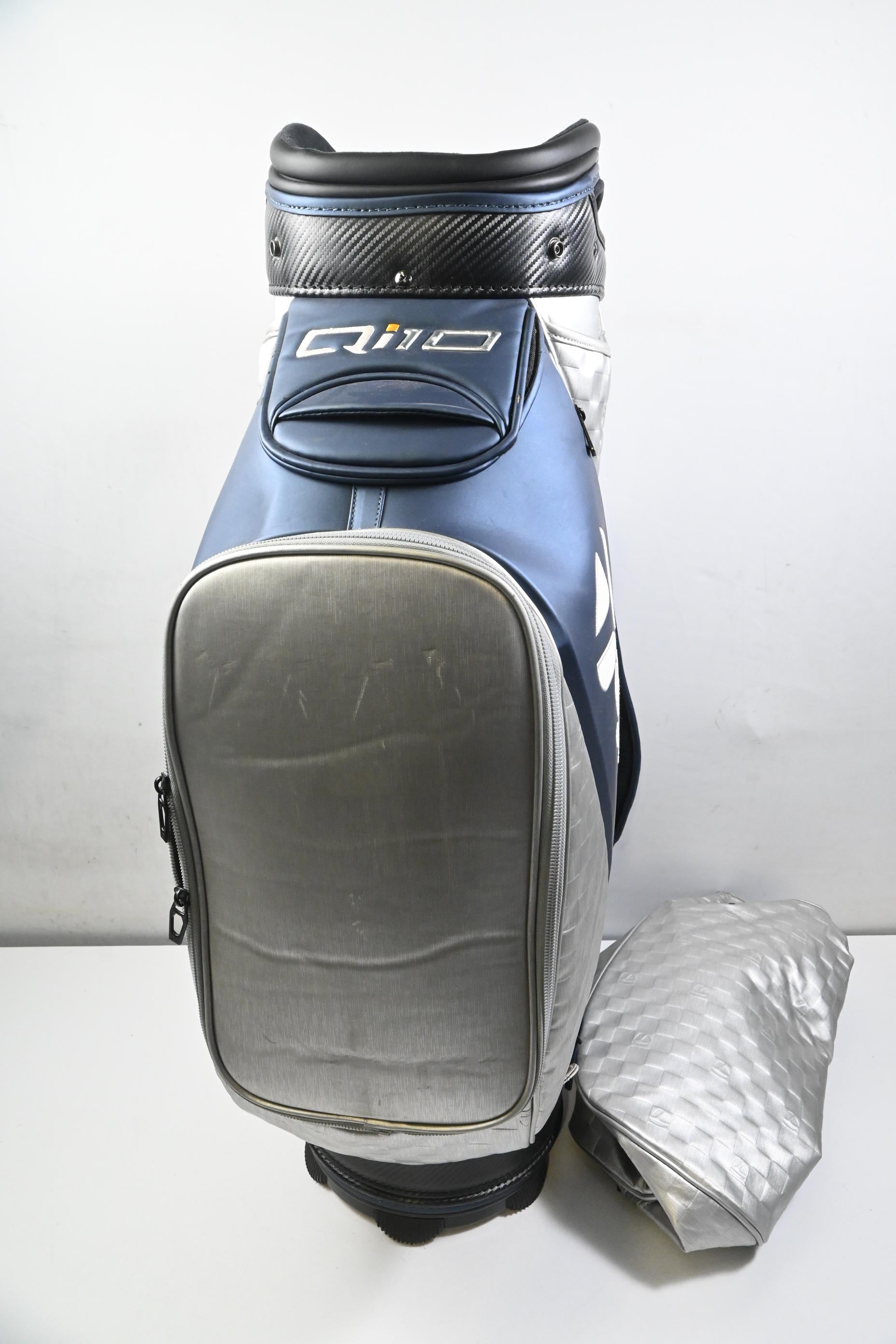 Taylormade Qi10 Tour Bag / 6-Way Divider / Navy, Silver