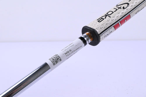 Yes! C-Groove Donna Putter / 33 Inch