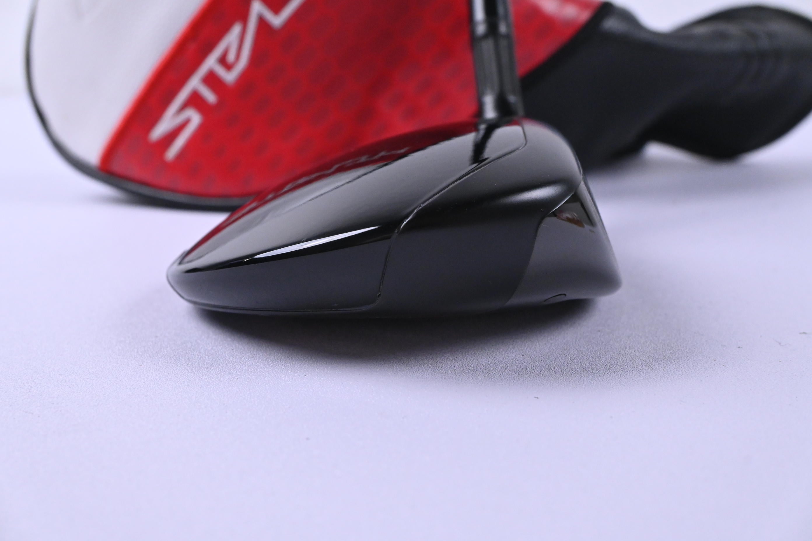 Taylormade Stealth 2 HD #5 Wood / 19 Degree / Stiff Flex Kai'li Red 75 Shaft