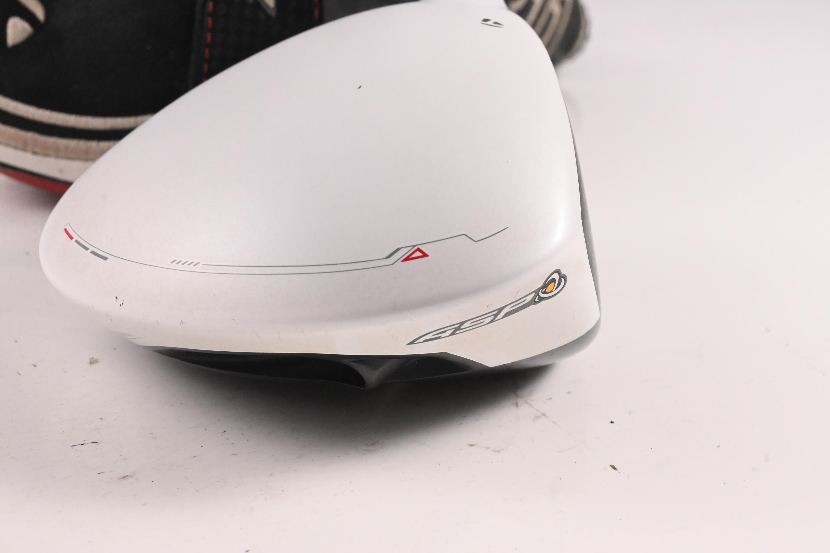 Taylormade R11 Driver / 10.5 Degree / Regular Flex Fujikura Blur 60 Shaft
