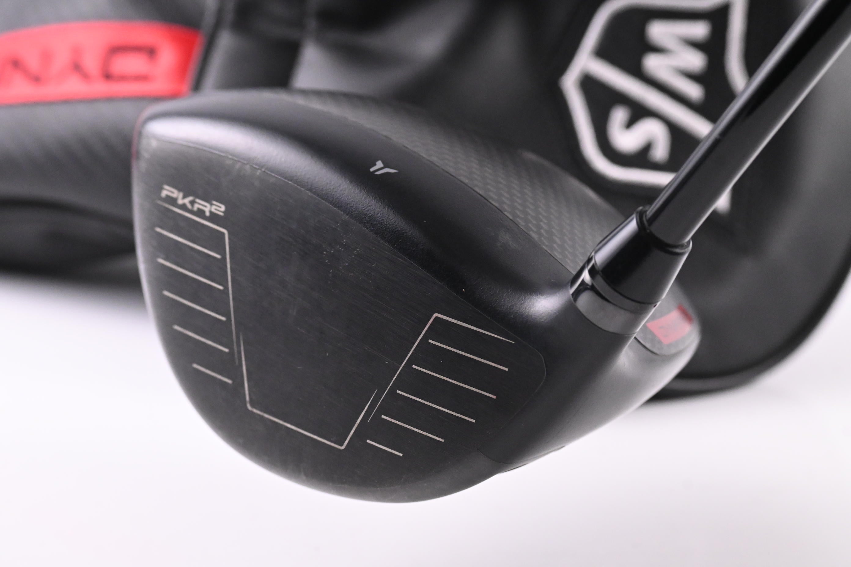 Wilson Dynapower Carbon Driver / 10.5 Degree / Regular Flex HZRDUS Smoke Red RDX