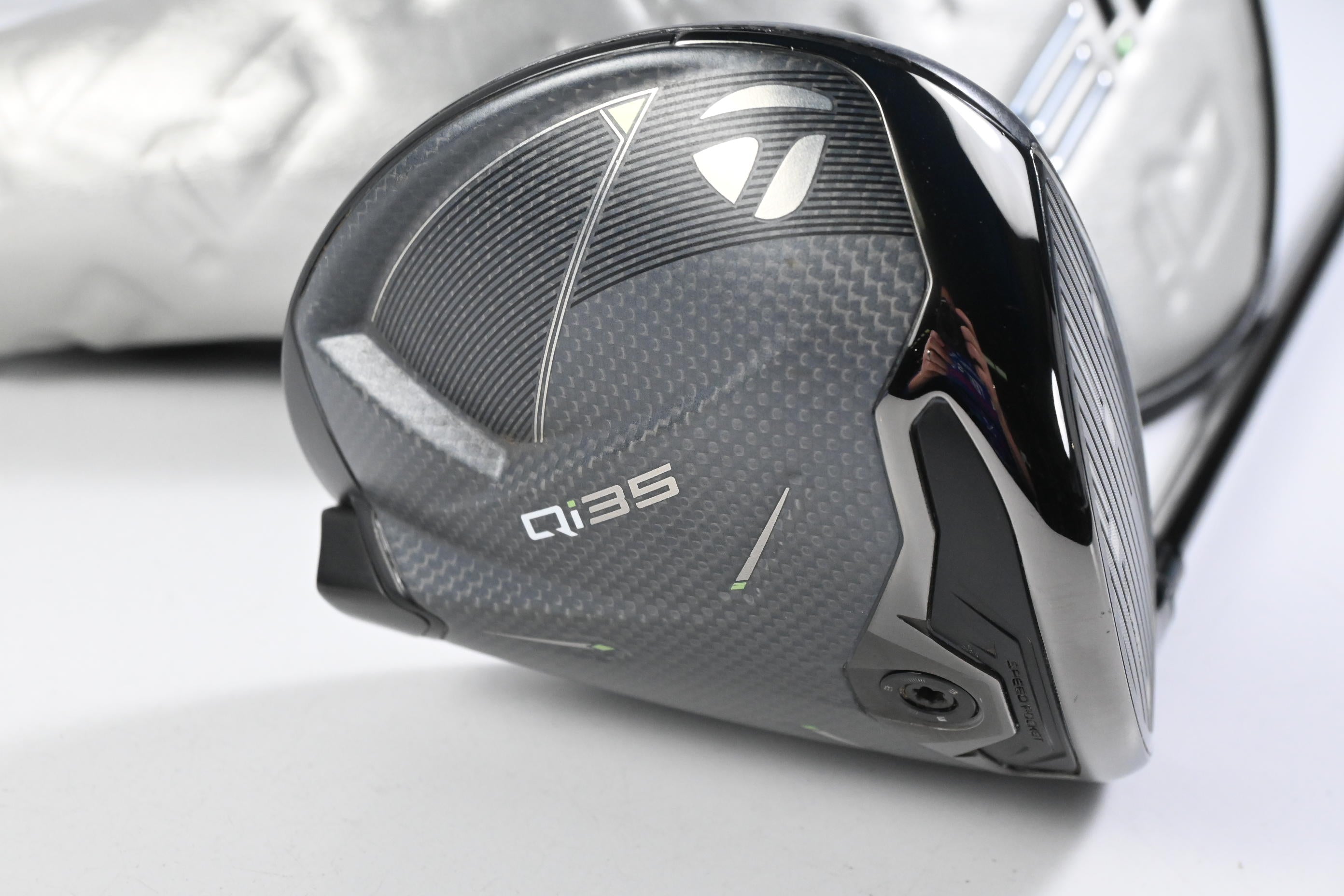 Taylormade Qi35 Driver / 10.5 Degree / Regular Flex Fujikura Ventus TR Blue 5