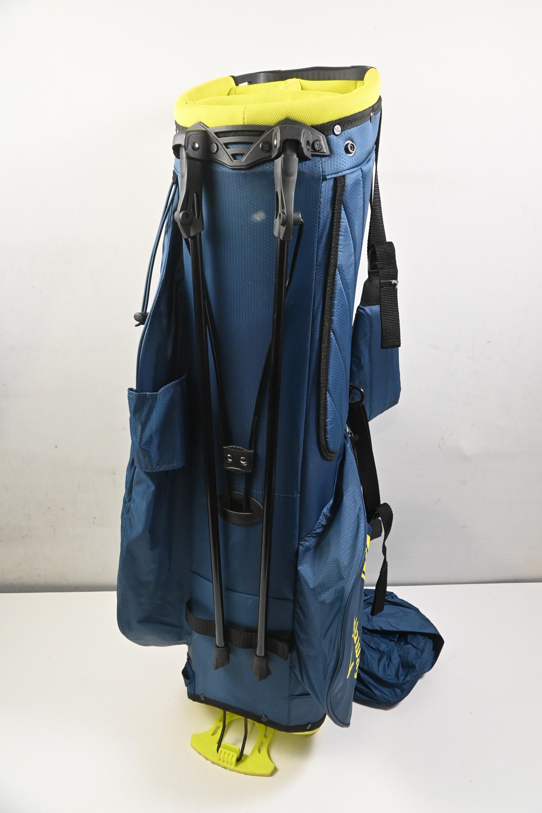 Callaway Chase Dry Stand Bag / 4-Way Divider / Navy, Yellow
