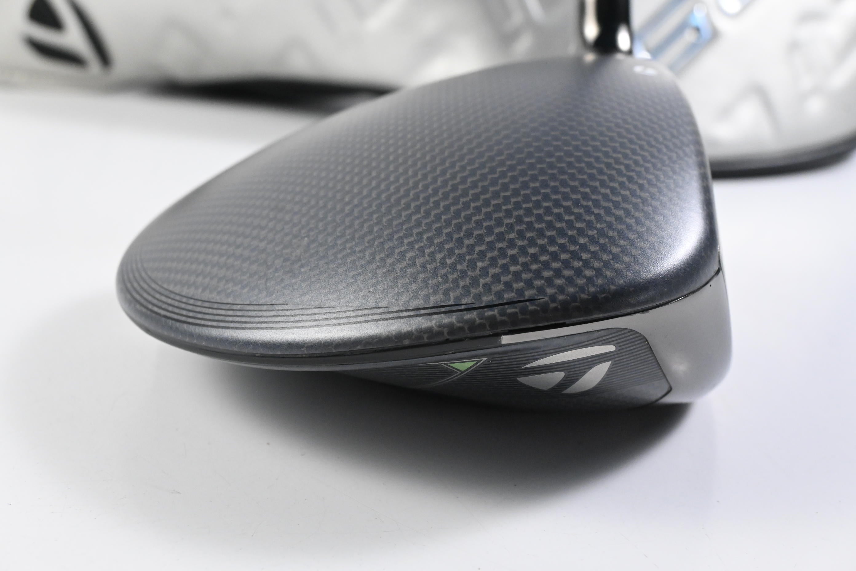 Taylormade Qi35 Driver / 10.5 Degree / Regular Flex Fujikura Ventus TR Blue 5