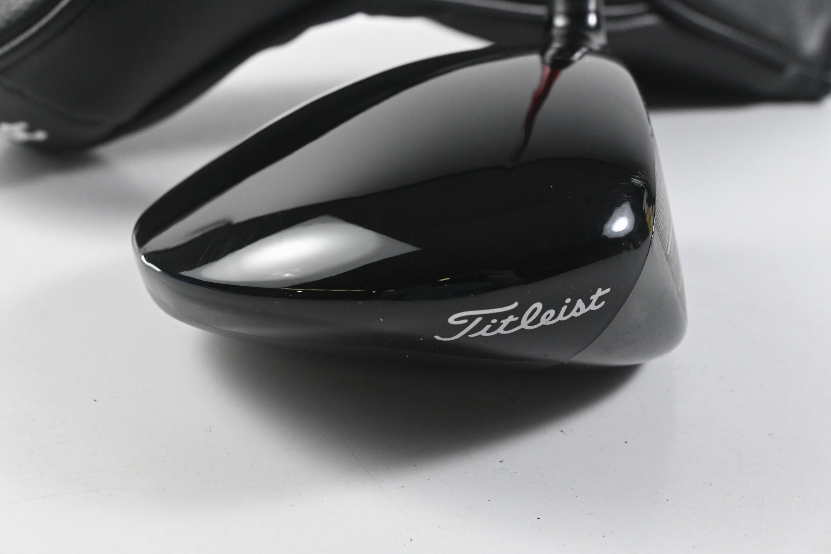 Titleist GT2 Driver / 11 Degree / Regular Flex Denali Red 50 Shaft