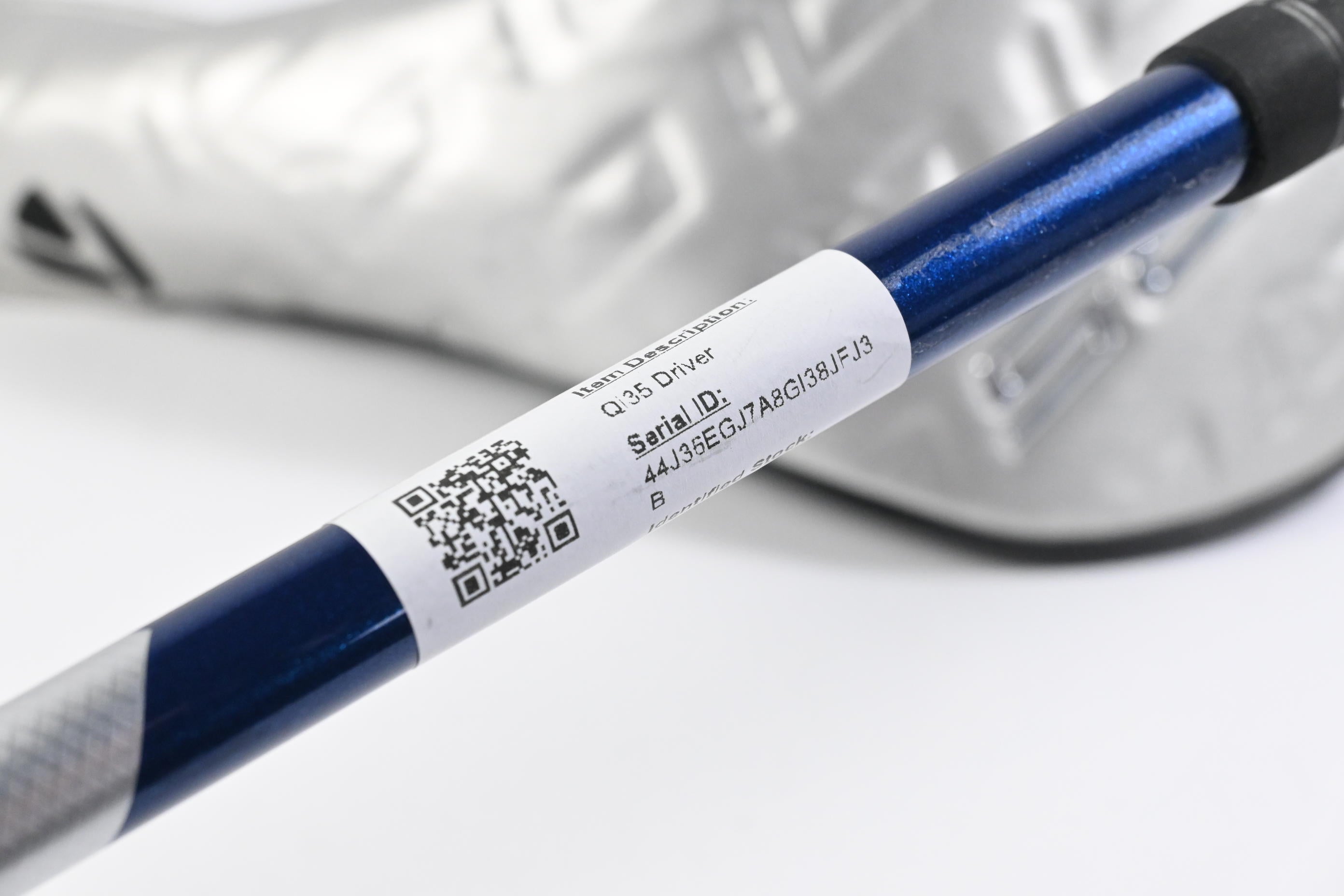 Taylormade Qi35 Driver / 10.5 Degree / Regular Flex Fujikura Ventus TR Blue 5