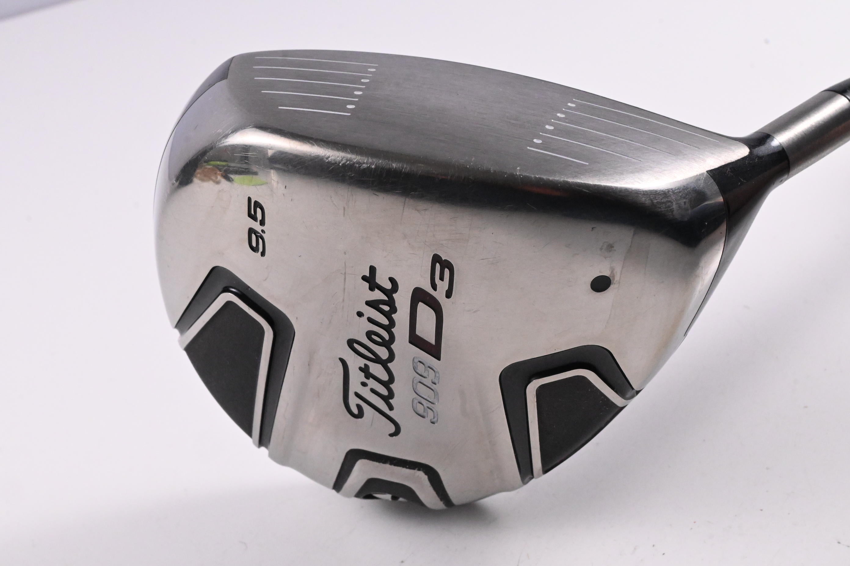 Titleist 909 D3 Driver / 9.5 Degree / Stiff Flex Aldila Voodoo Shaft