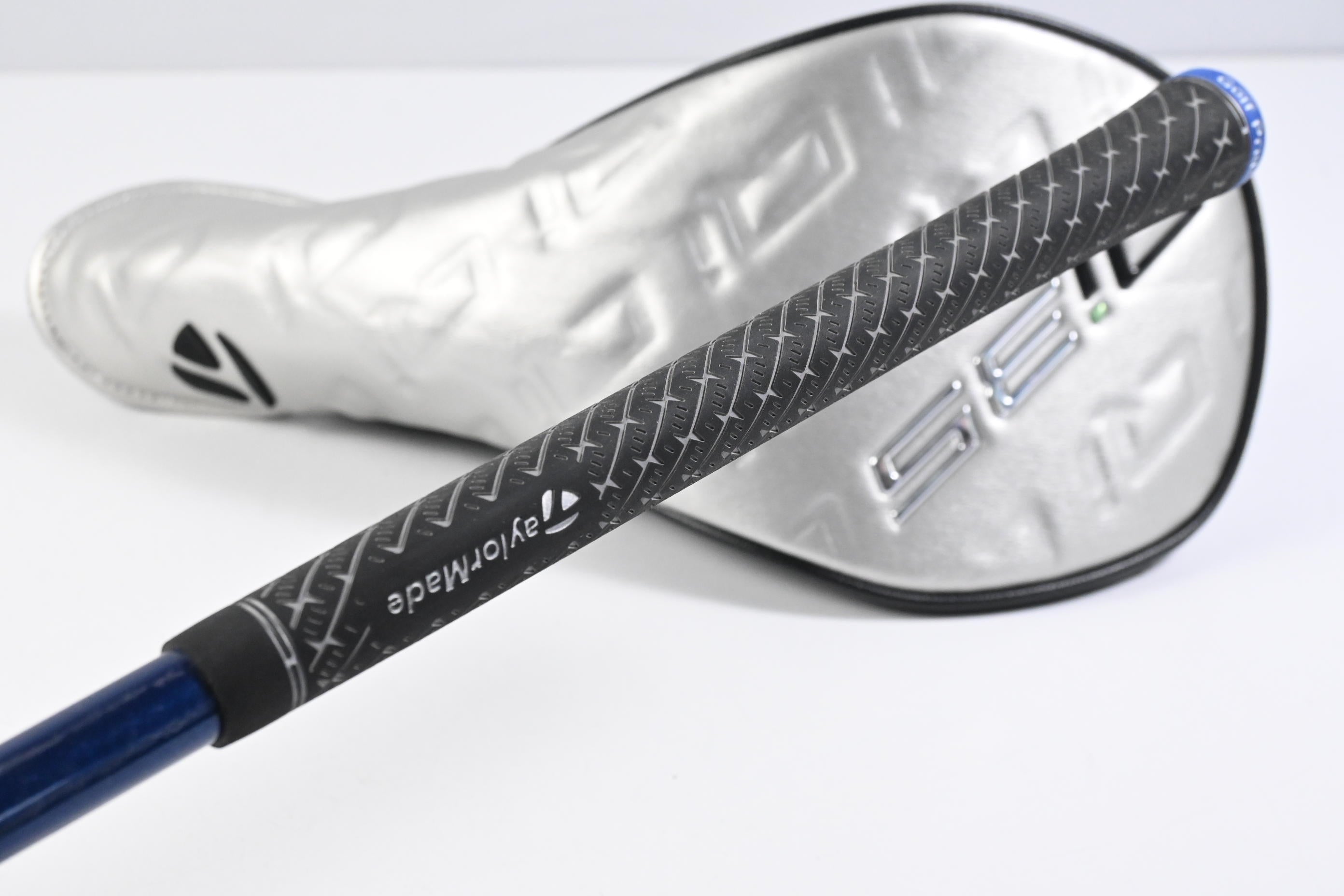 Taylormade Qi35 Driver / 10.5 Degree / Regular Flex Fujikura Ventus TR Blue 5