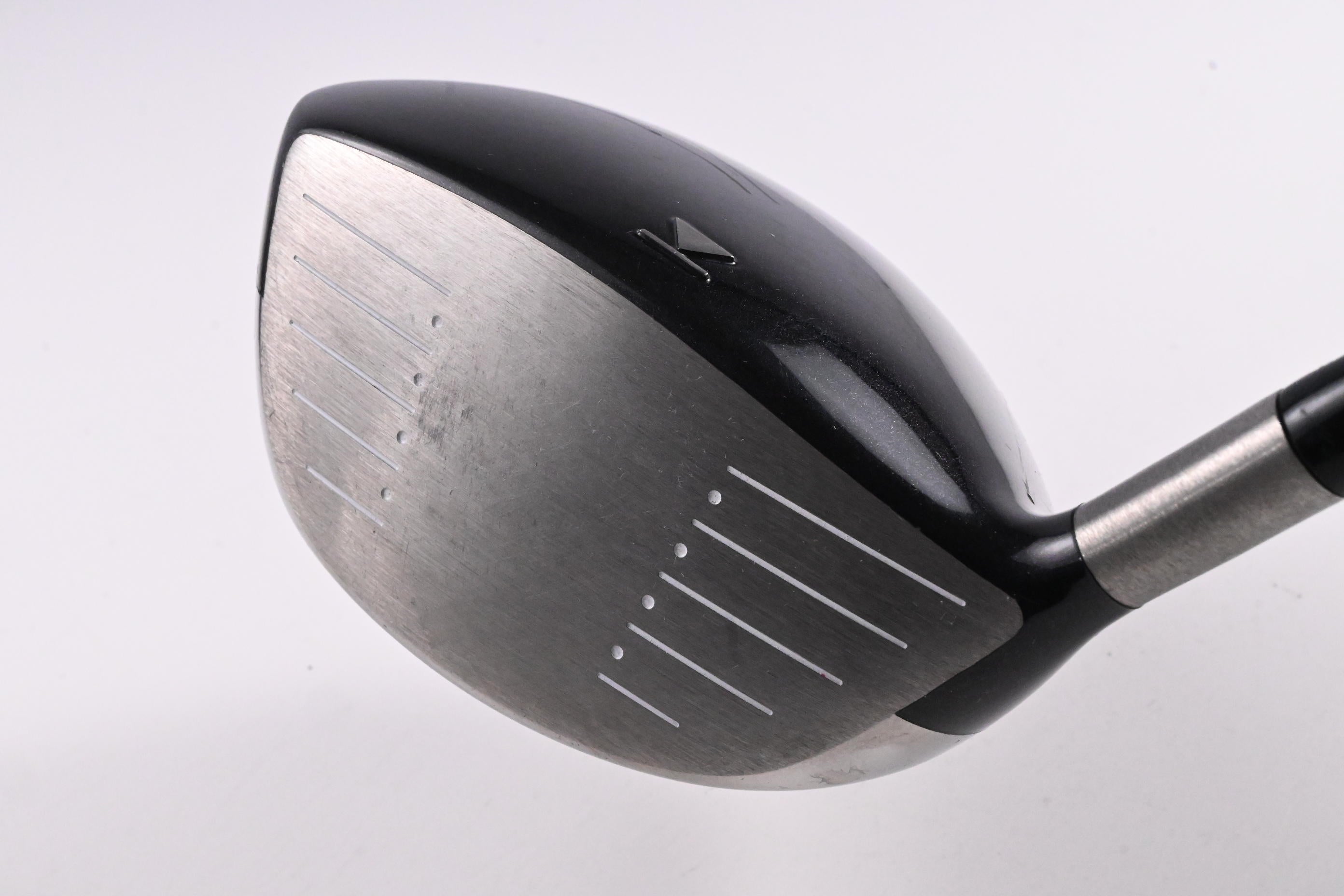 Titleist 909 D3 Driver / 9.5 Degree / Stiff Flex Aldila Voodoo Shaft
