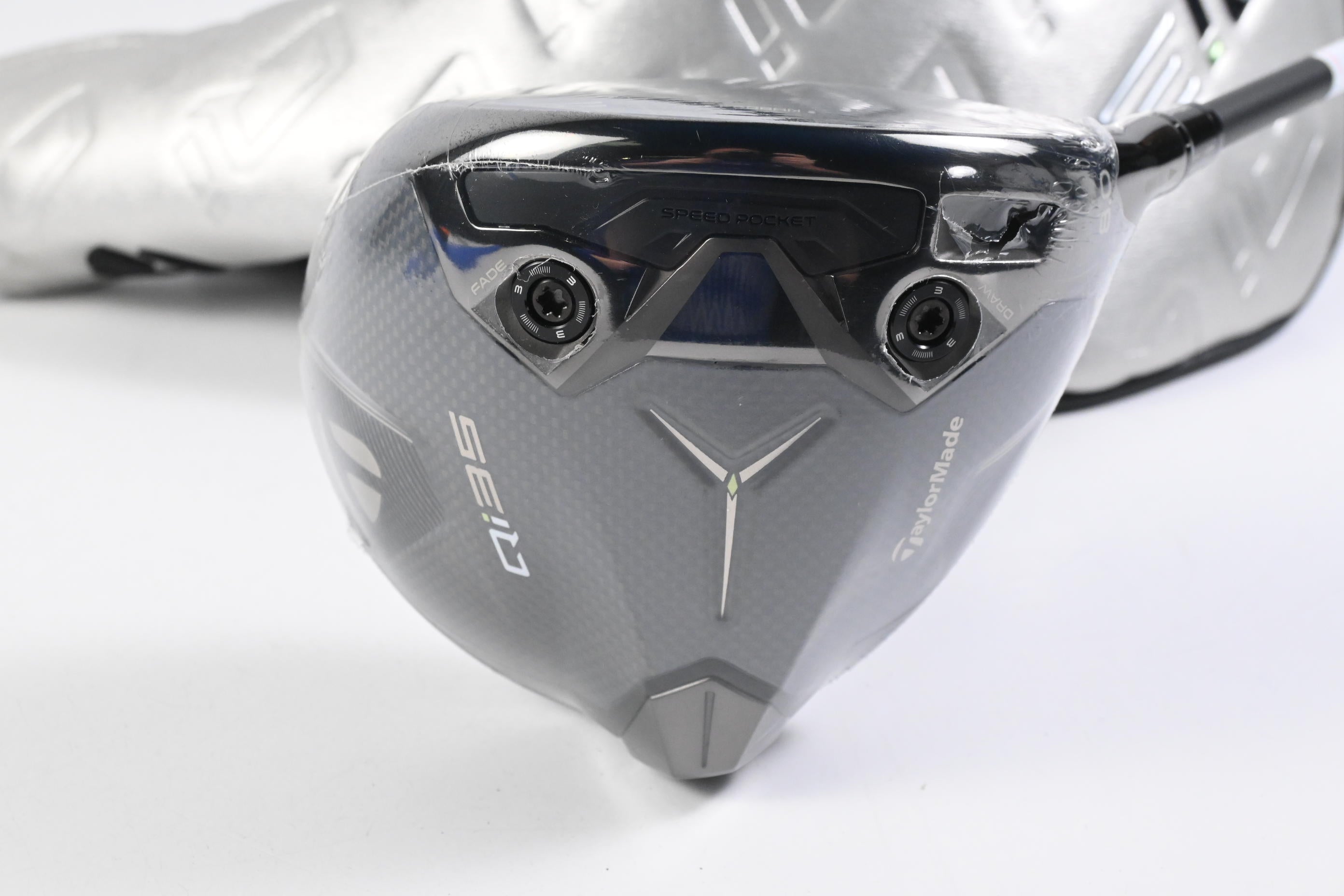 Taylormade Qi35 LS Driver / 8 Degree / Regular Flex Fujikura Ventus Blue 5 Shaft