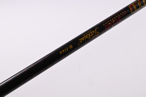 Titleist 909 D3 Driver / 9.5 Degree / Stiff Flex Aldila Voodoo Shaft