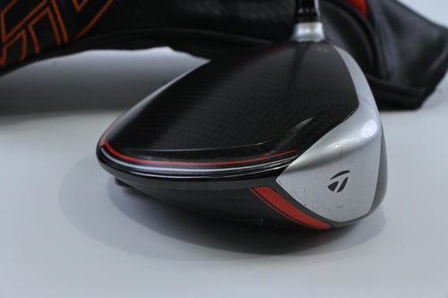 TaylorMade M6 Driver / 10.5 Degree / Regular Flex Fujikura Atmos Orange 5 Shaft