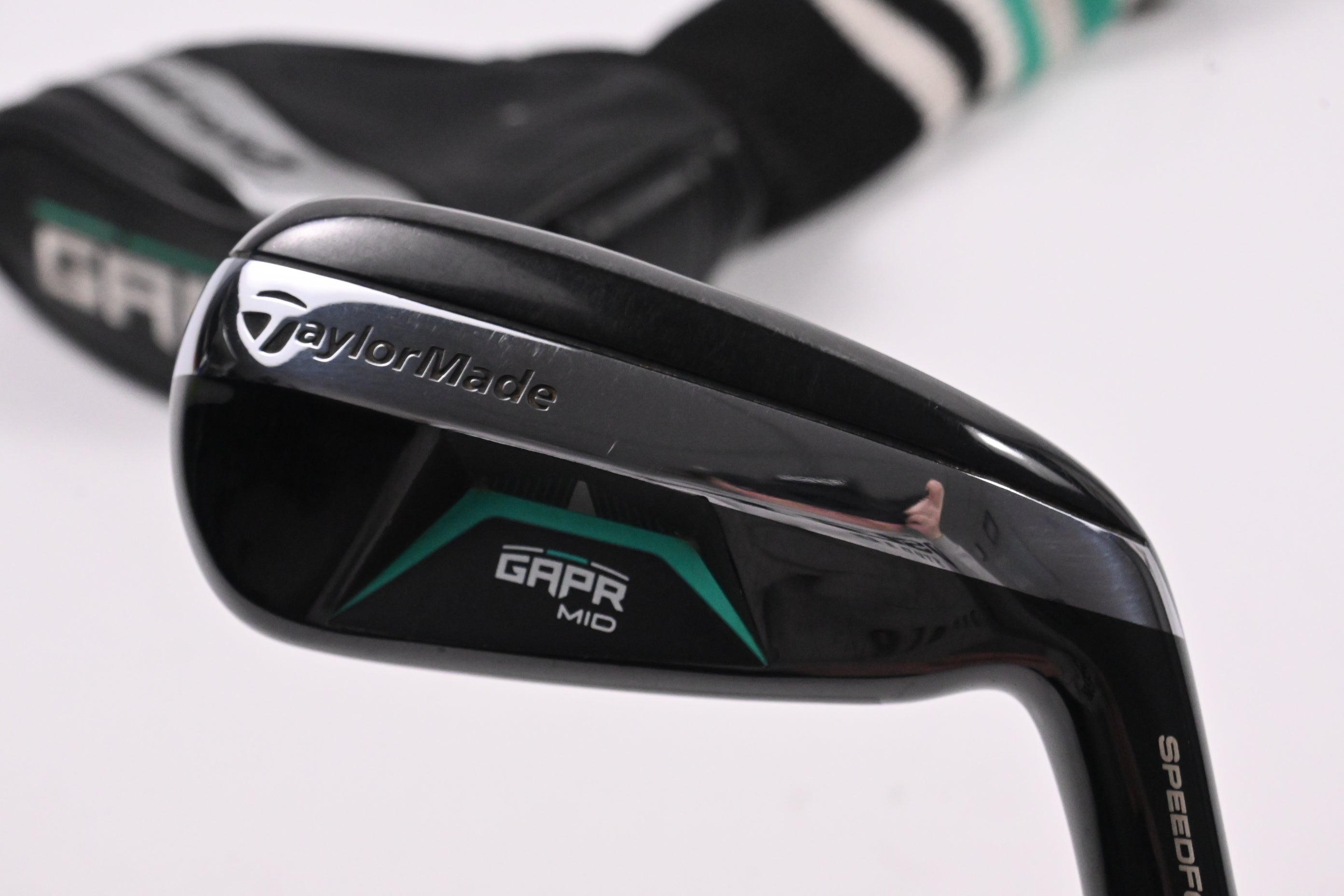 Taylormade GAPR Mid #3 Hybrid / 18 Degree / Stiff Flex KBS Hybrid 80 Shaft