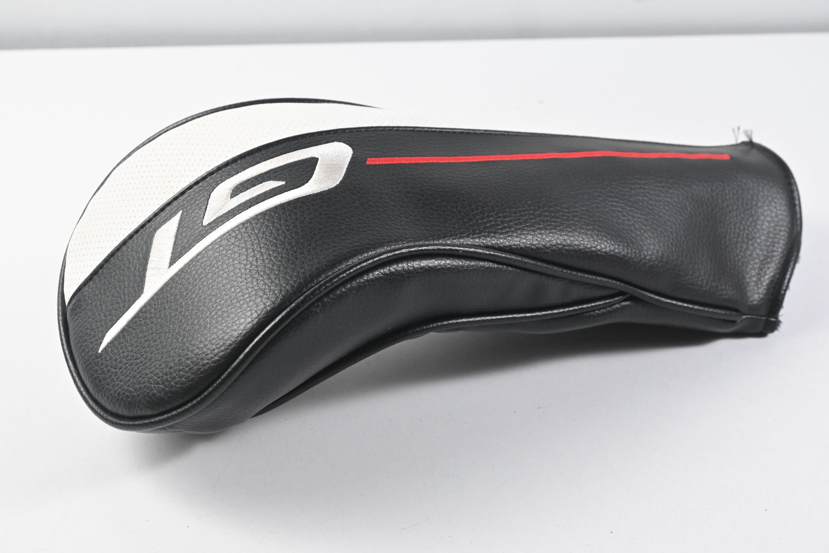 Titleist GT2 Driver / 11 Degree / Regular Flex Denali Red 50 Shaft