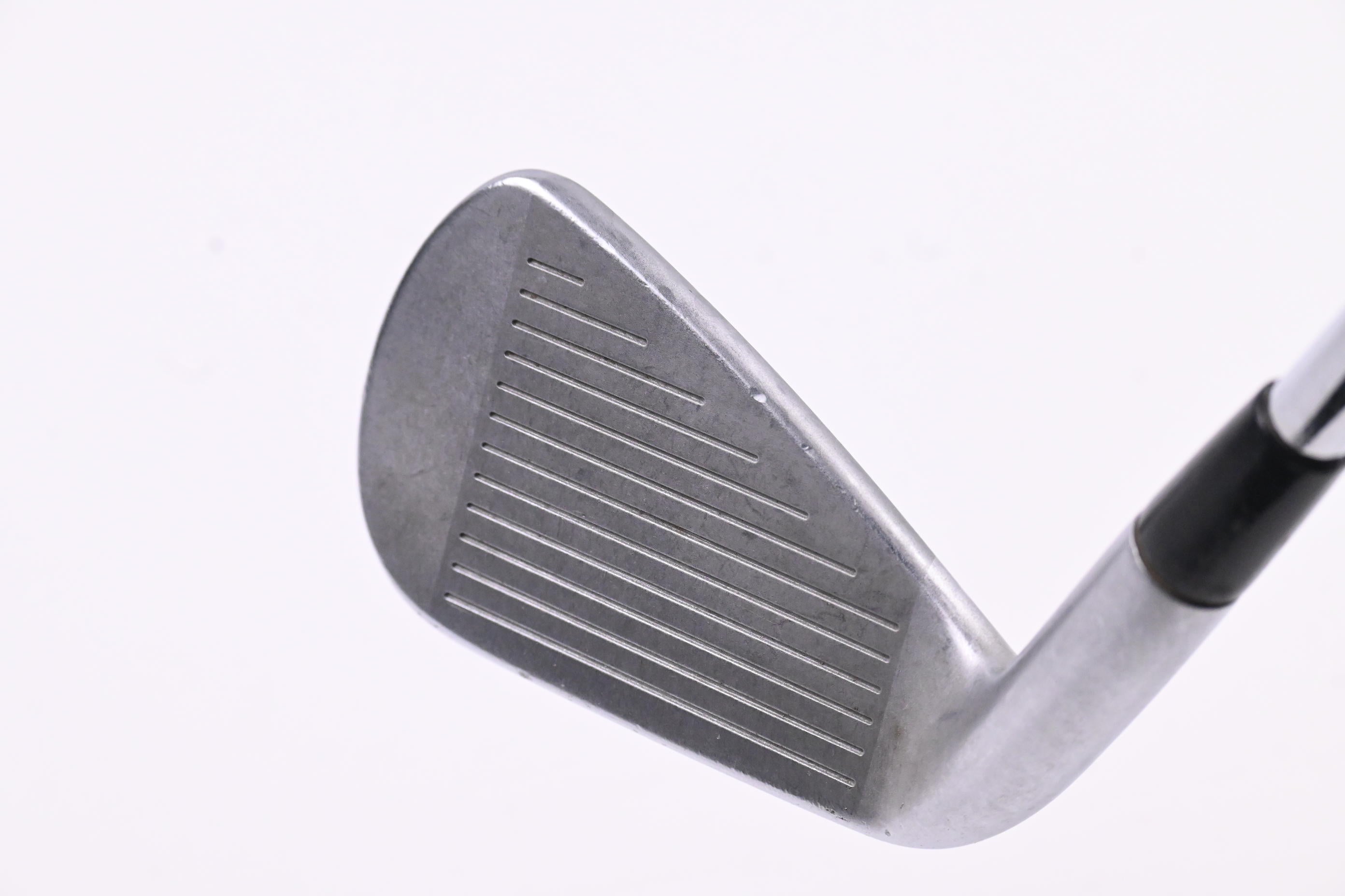 Mizuno JPX 900 Hot Metal #4 Iron / 21 Degree / Stiff Flex Dynamic Gold S300 Shaft