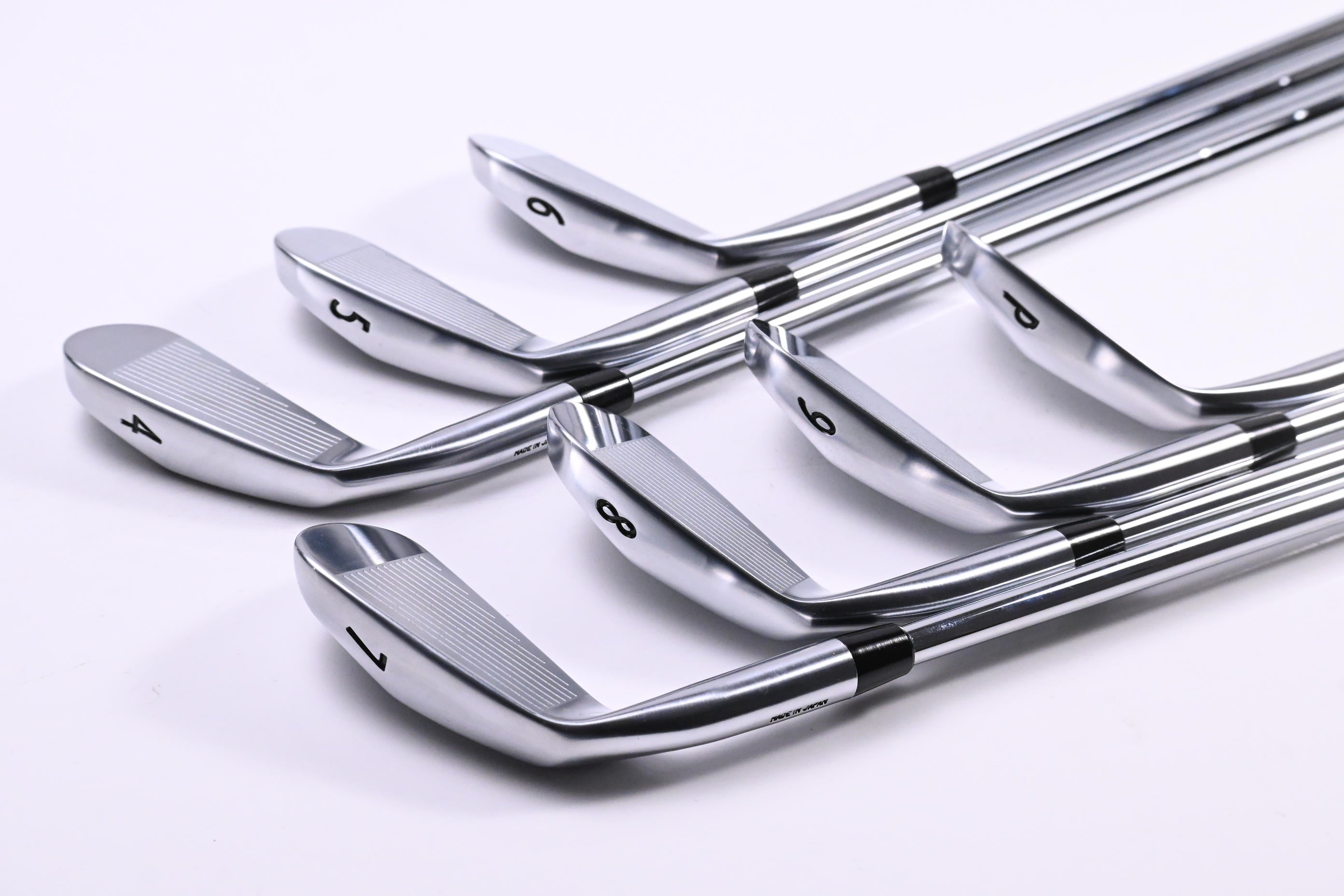 Miura KM-700 Irons / 4-PW / Stiff Flex Dynamic Gold S300 Shafts