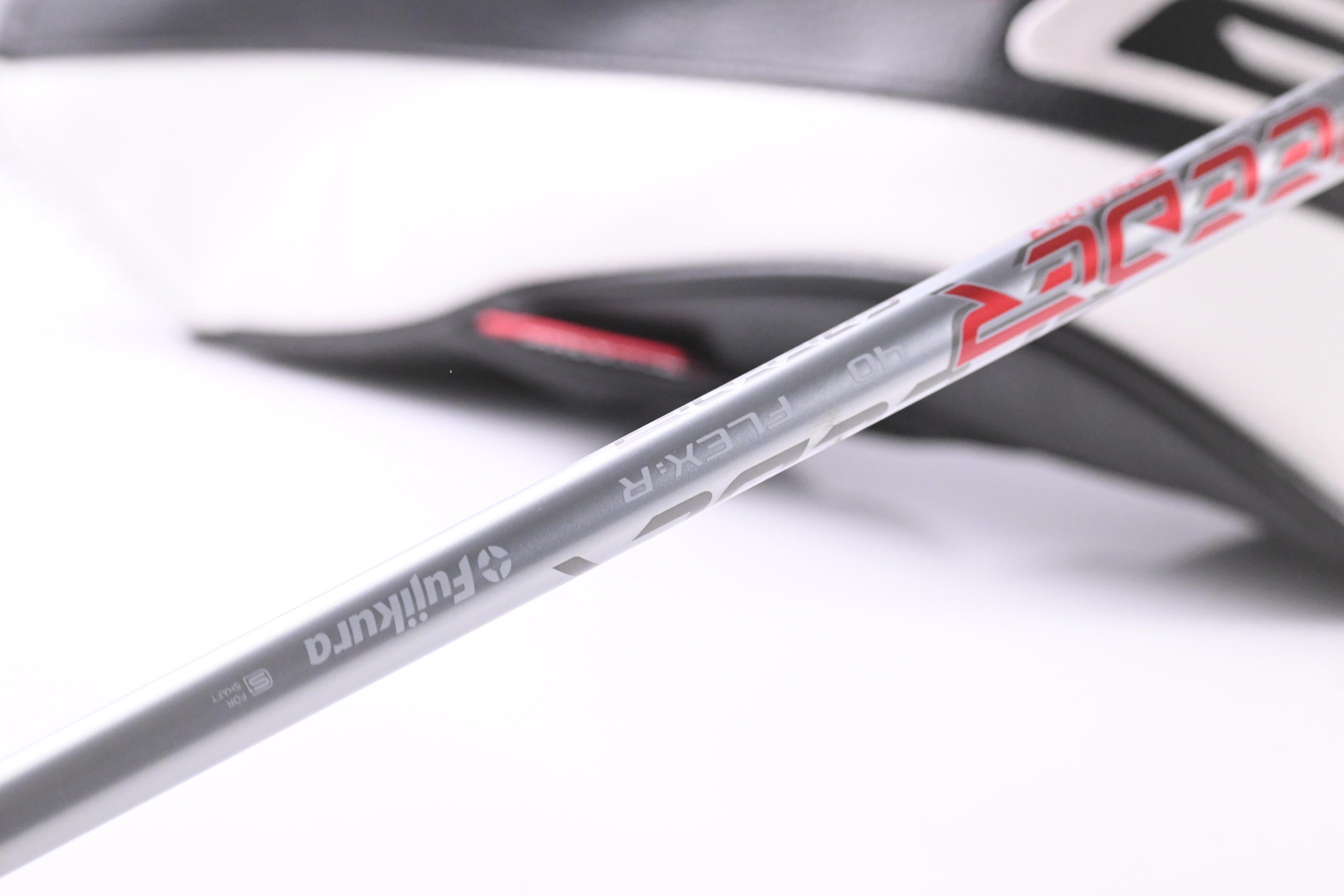 Titleist GT1 Driver / 10 Degree / Regular Flex Fujikura Air Speeder 40 Shaft