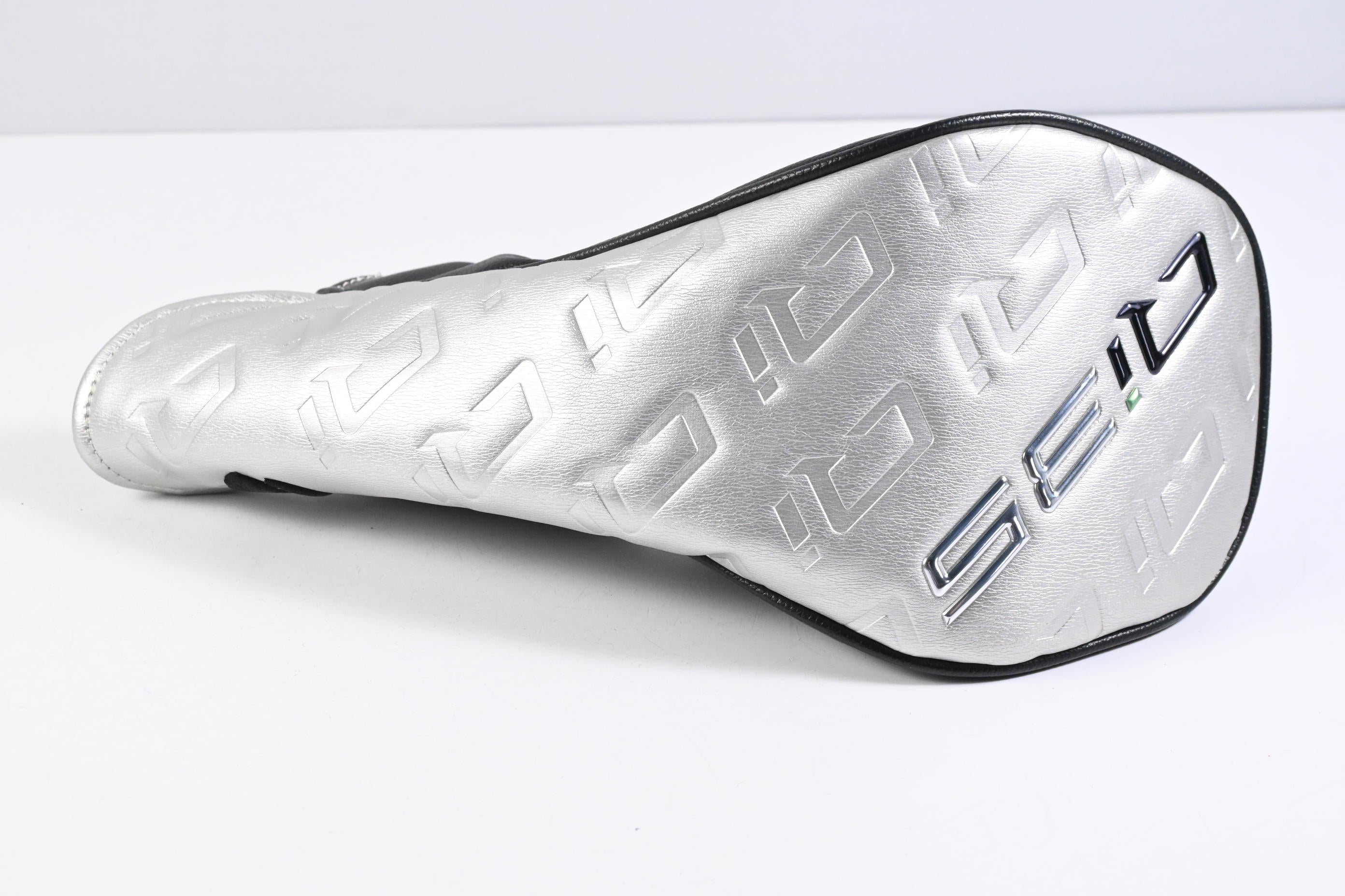 Taylormade Qi35 LS Driver / 8 Degree / Regular Flex Fujikura Ventus Blue 5 Shaft